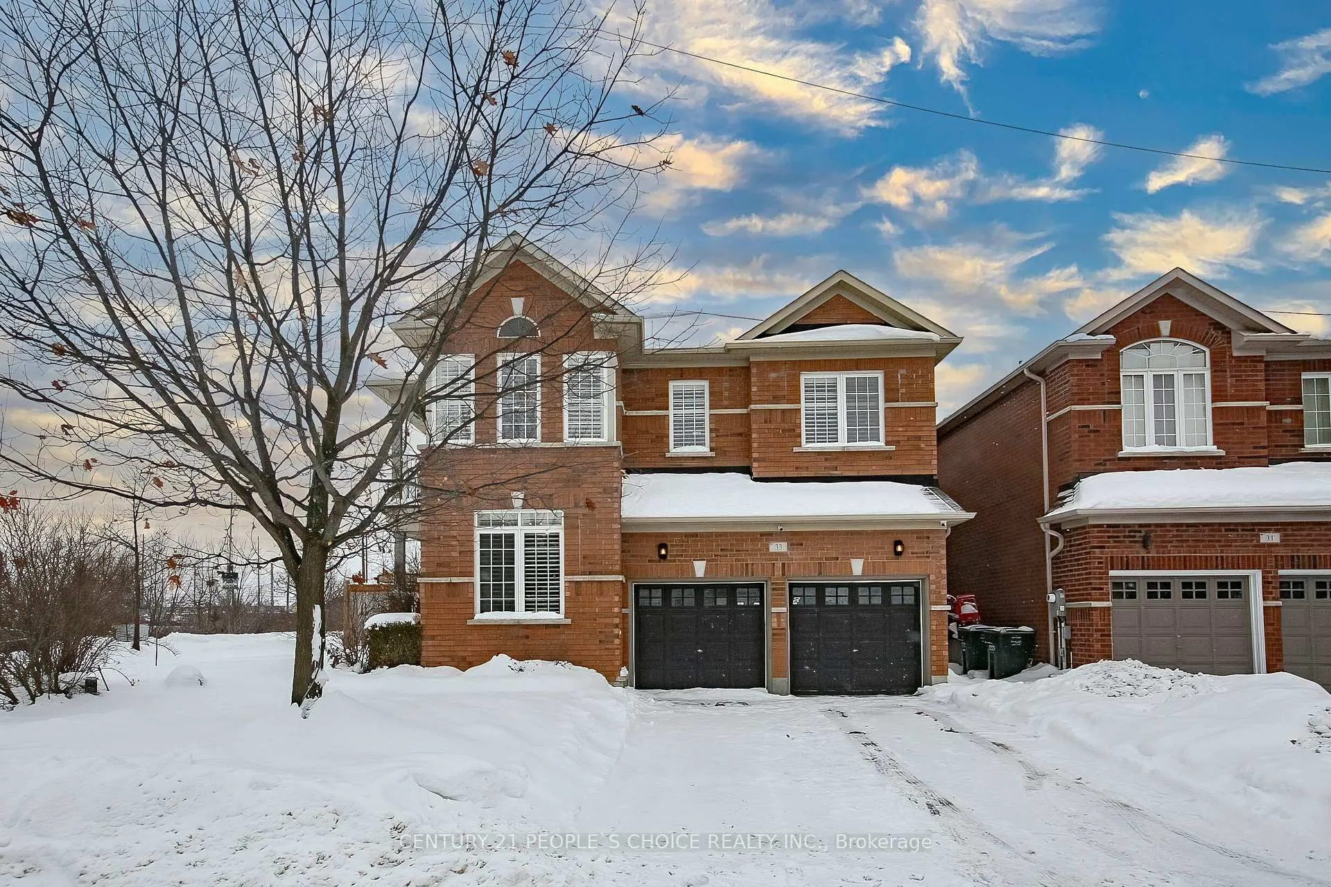 Front of 33 Accent Circle