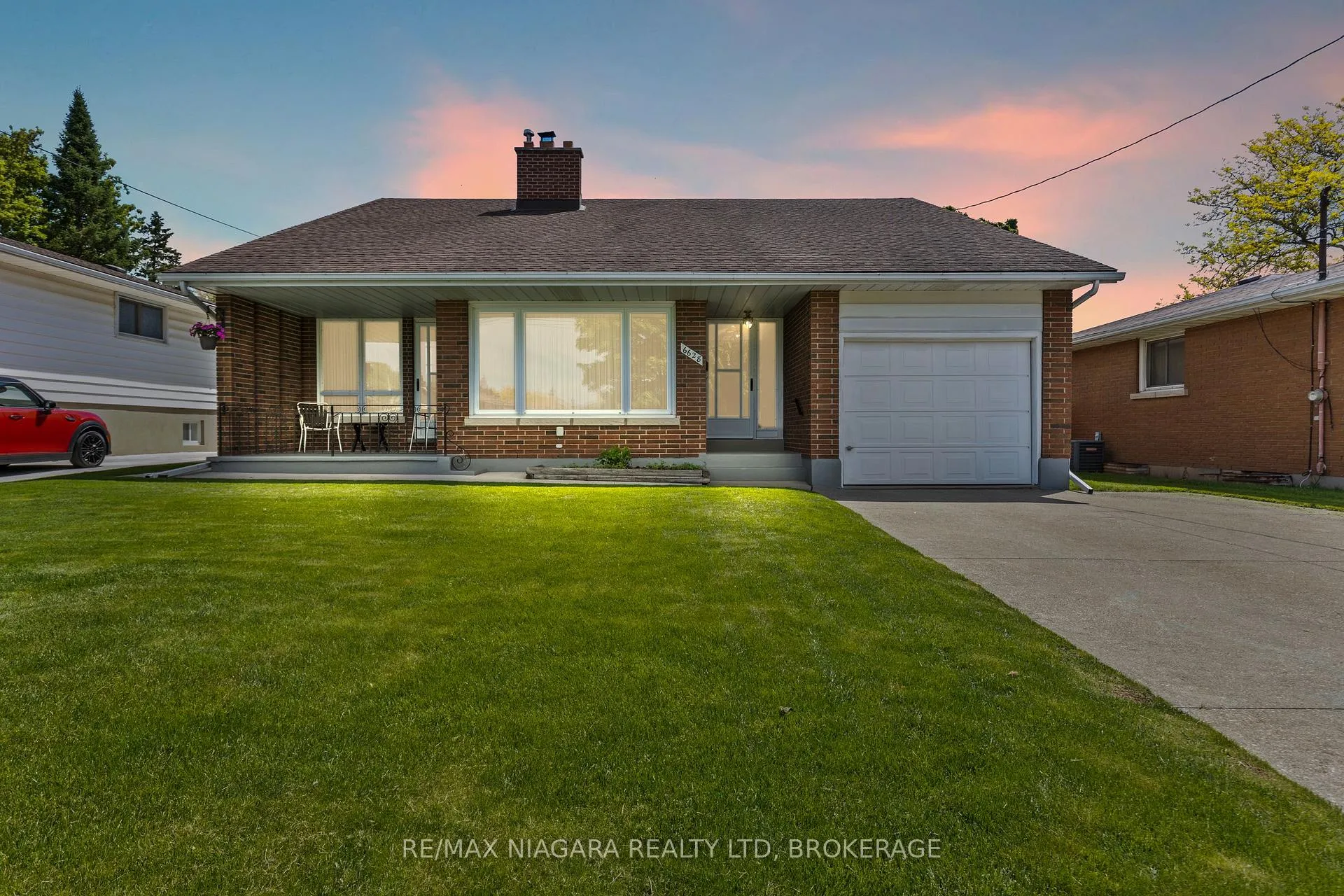 Photo 2 of 6628 Argyll Crescent, Niagara Falls, Arad/Fallsview — HOMEH