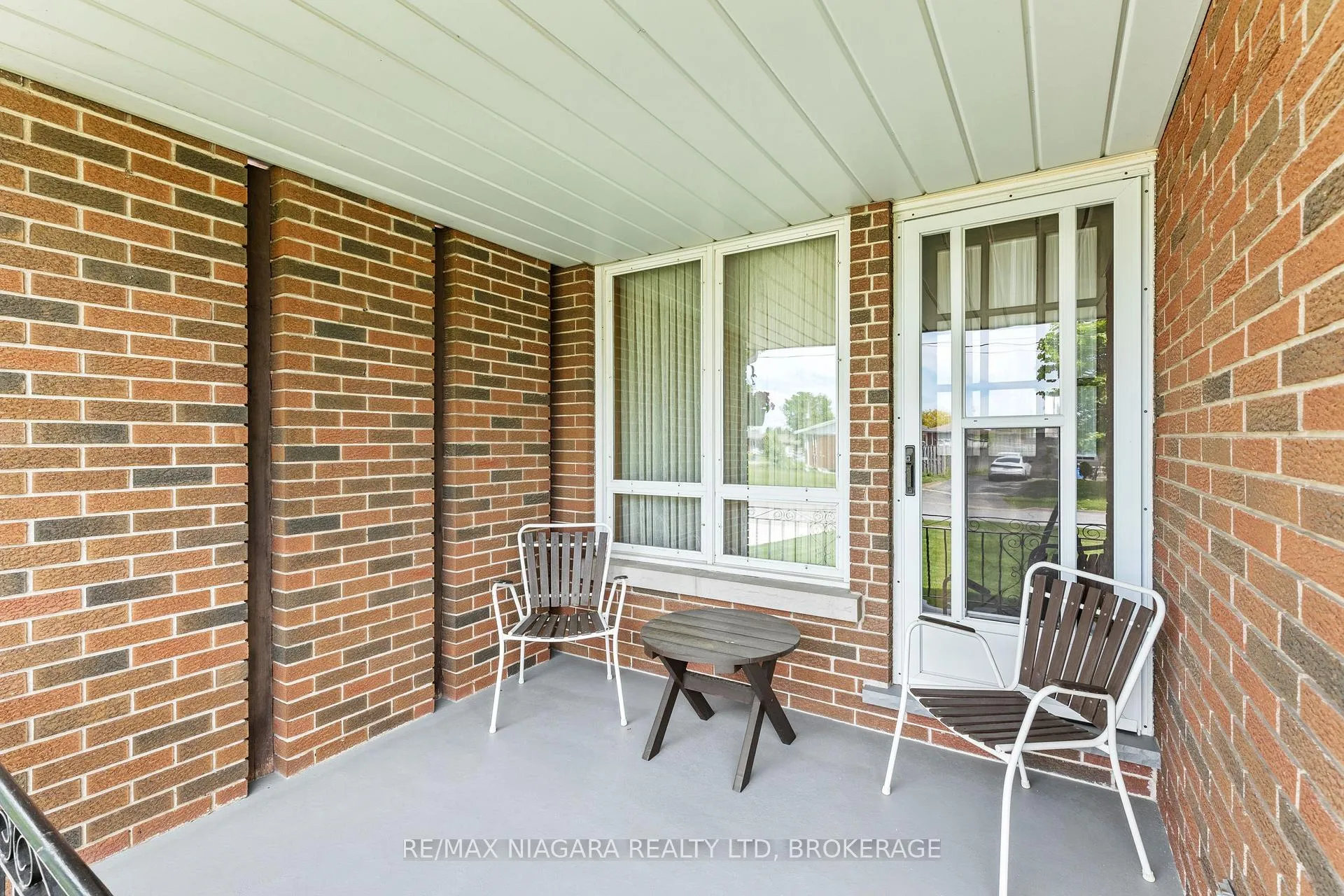 Photo 6 of 6628 Argyll Crescent, Niagara Falls, Arad/Fallsview — HOMEH
