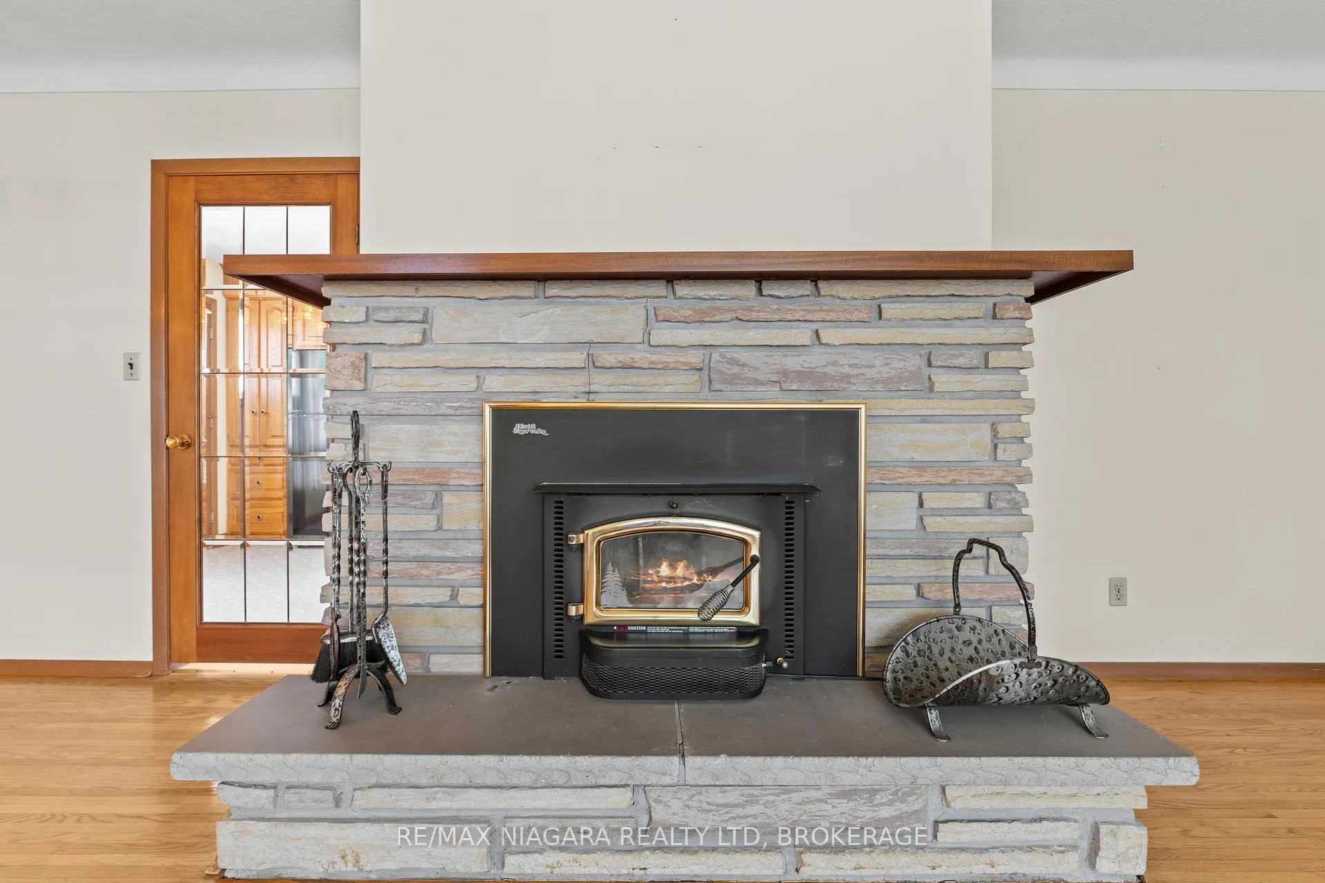Photo 12 of 6628 Argyll Crescent, Niagara Falls, Arad/Fallsview — HOMEH