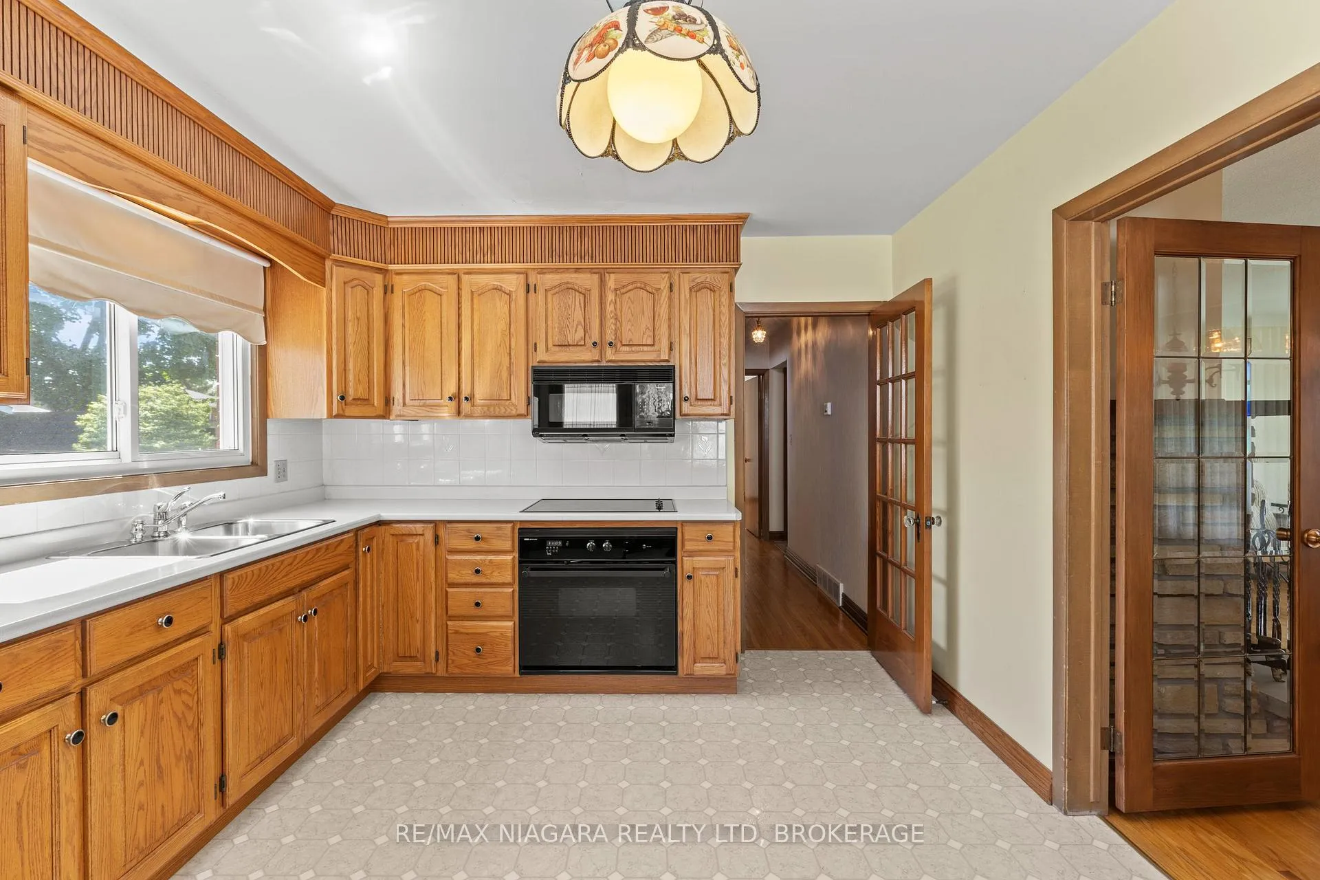 Photo 17 of 6628 Argyll Crescent, Niagara Falls, Arad/Fallsview — HOMEH