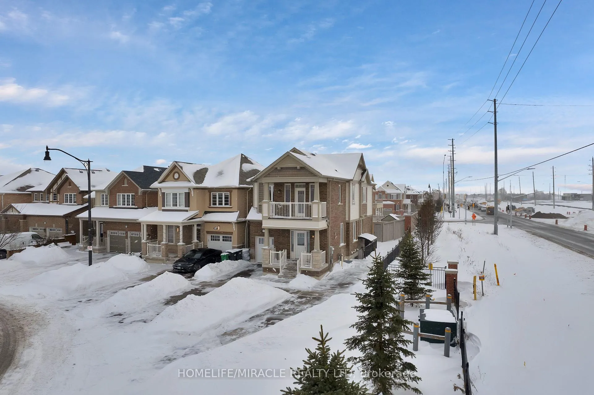 Photo 2 of 12 Ringway Road, Brampton, Northwest Brampton — HOMEH