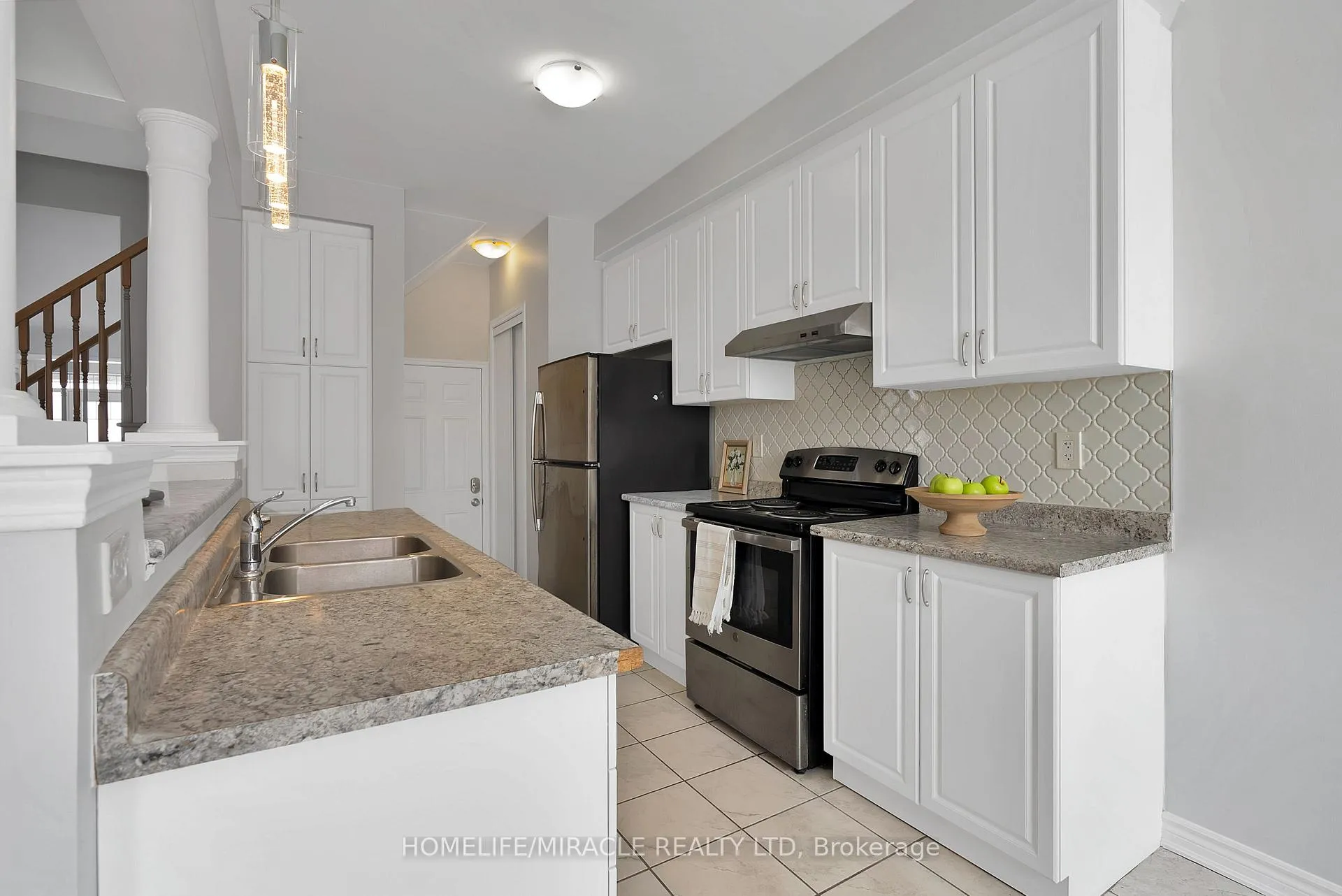 Photo 14 of 12 Ringway Road, Brampton, Northwest Brampton — HOMEH