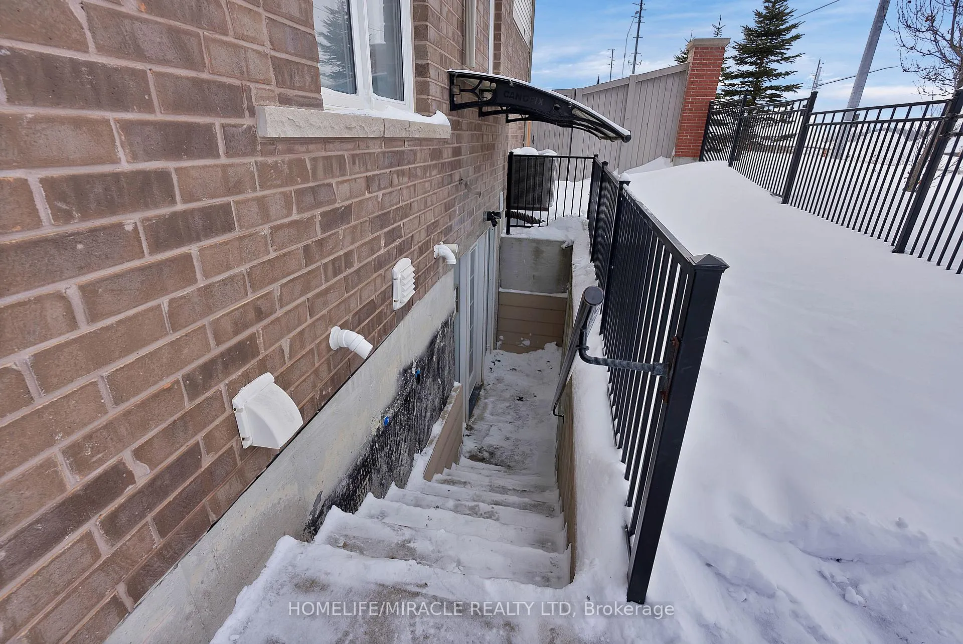 Photo 30 of 12 Ringway Road, Brampton, Northwest Brampton — HOMEH
