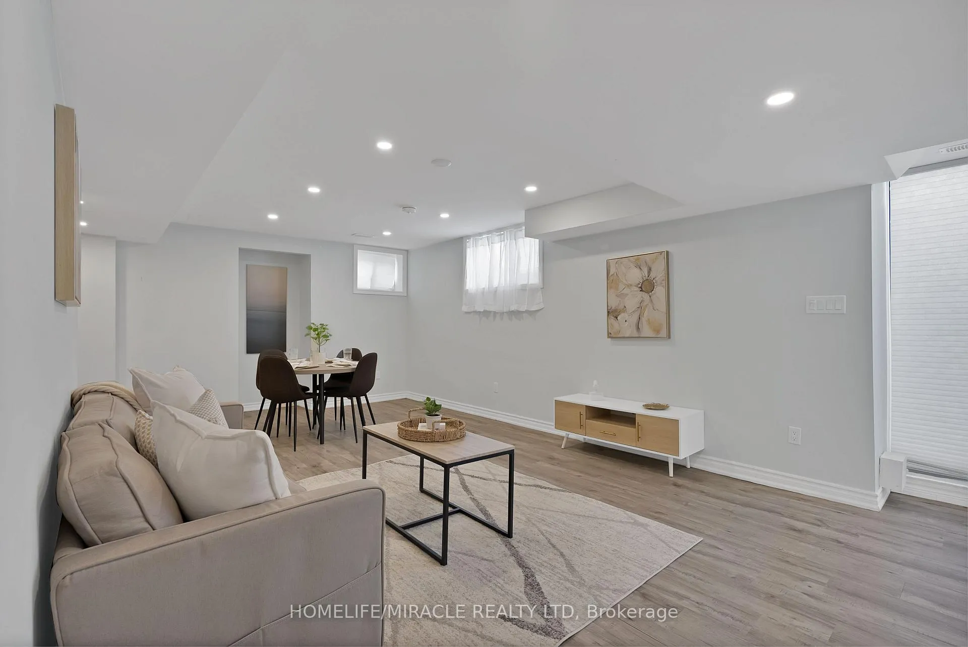Photo 32 of 12 Ringway Road, Brampton, Northwest Brampton — HOMEH