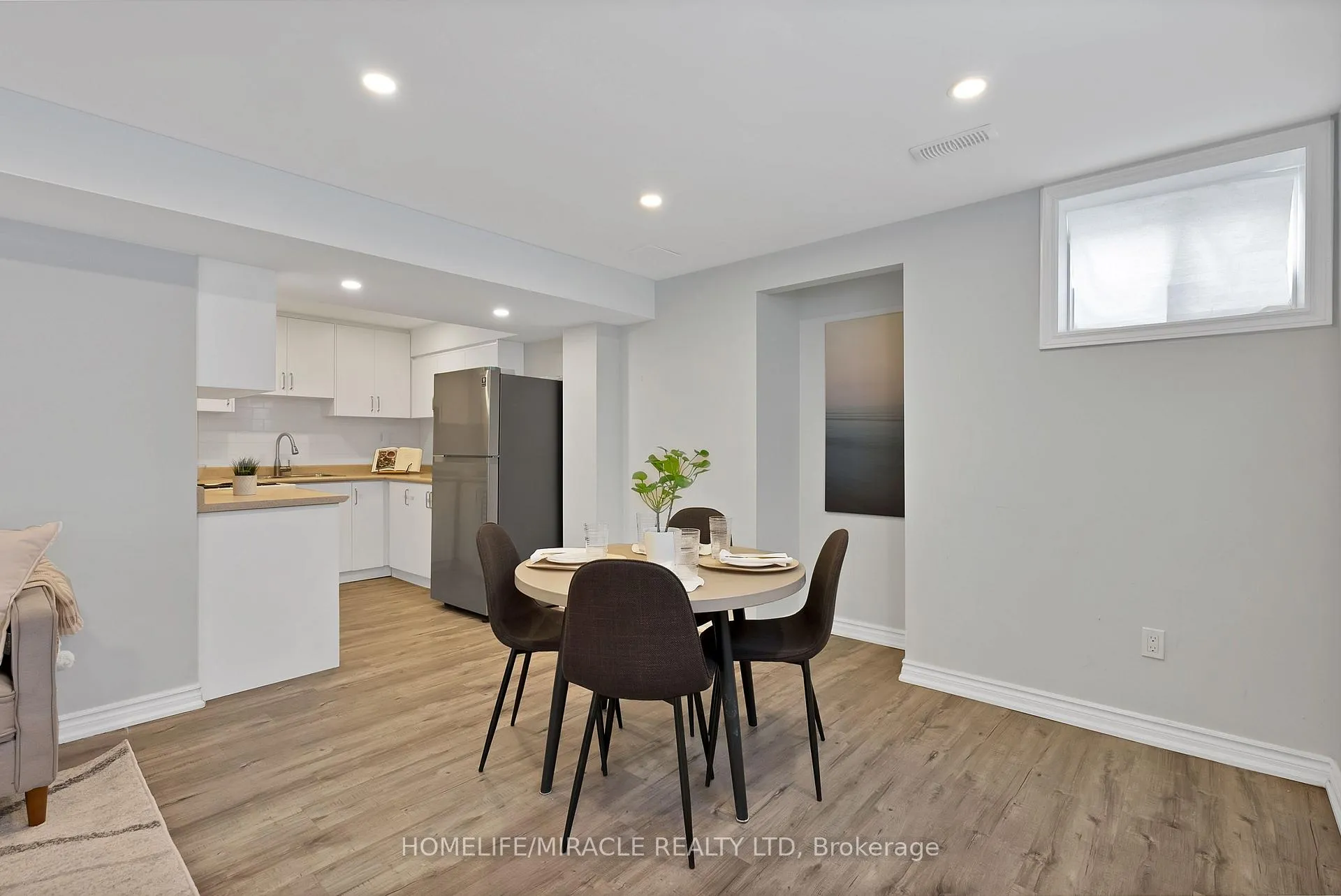 Photo 35 of 12 Ringway Road, Brampton, Northwest Brampton — HOMEH