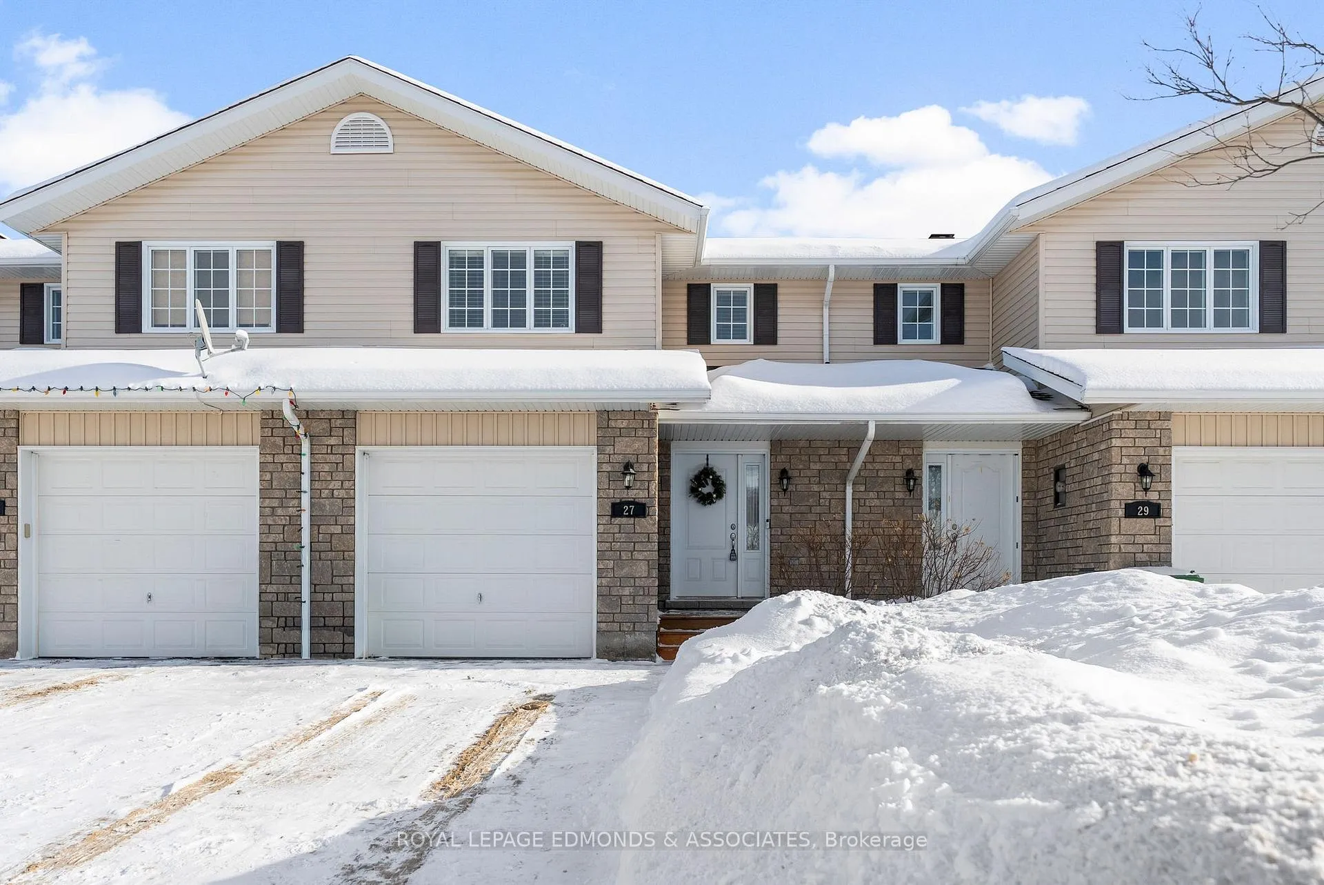Photo 1 of 27 Winston Avenue, Petawawa — HOMEH