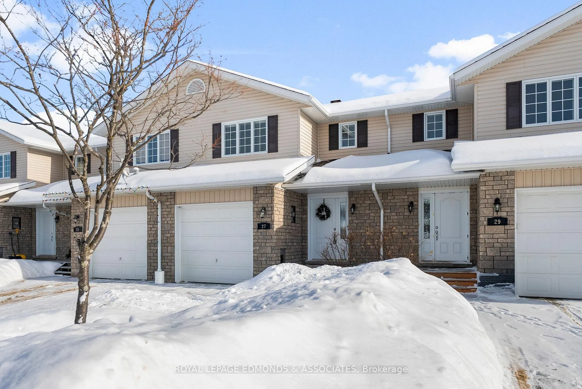 Photo 3 of 27 Winston Avenue, Petawawa — HOMEH
