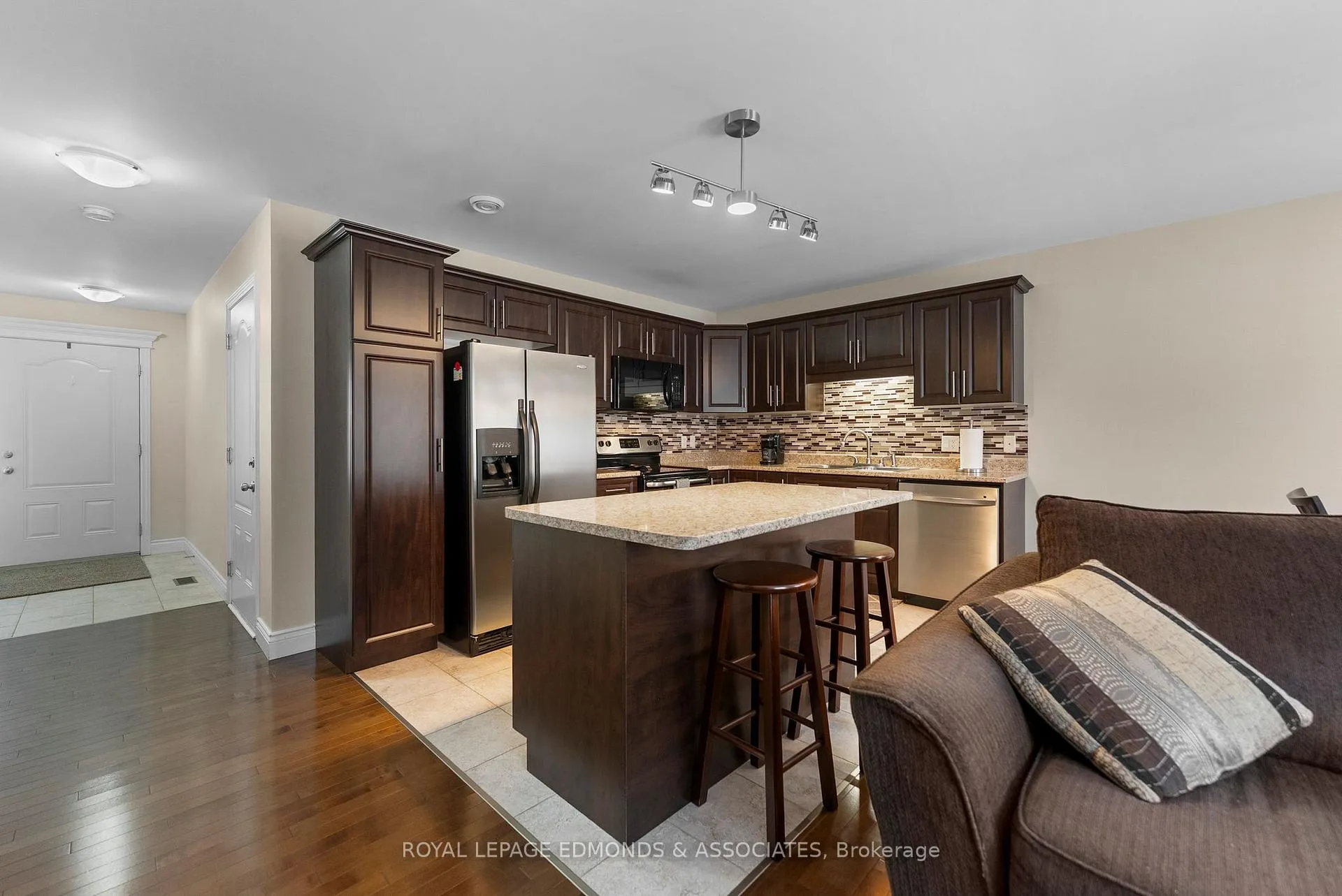 Photo 8 of 27 Winston Avenue, Petawawa — HOMEH