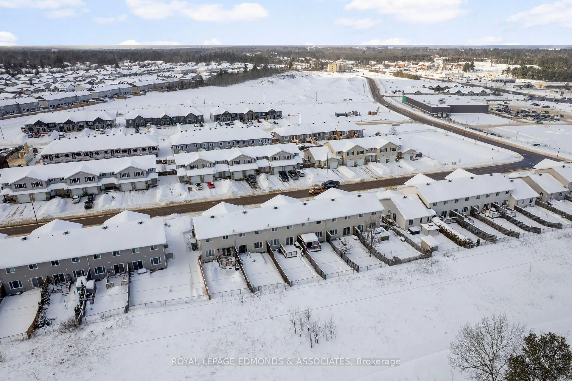 Photo 35 of 27 Winston Avenue, Petawawa — HOMEH