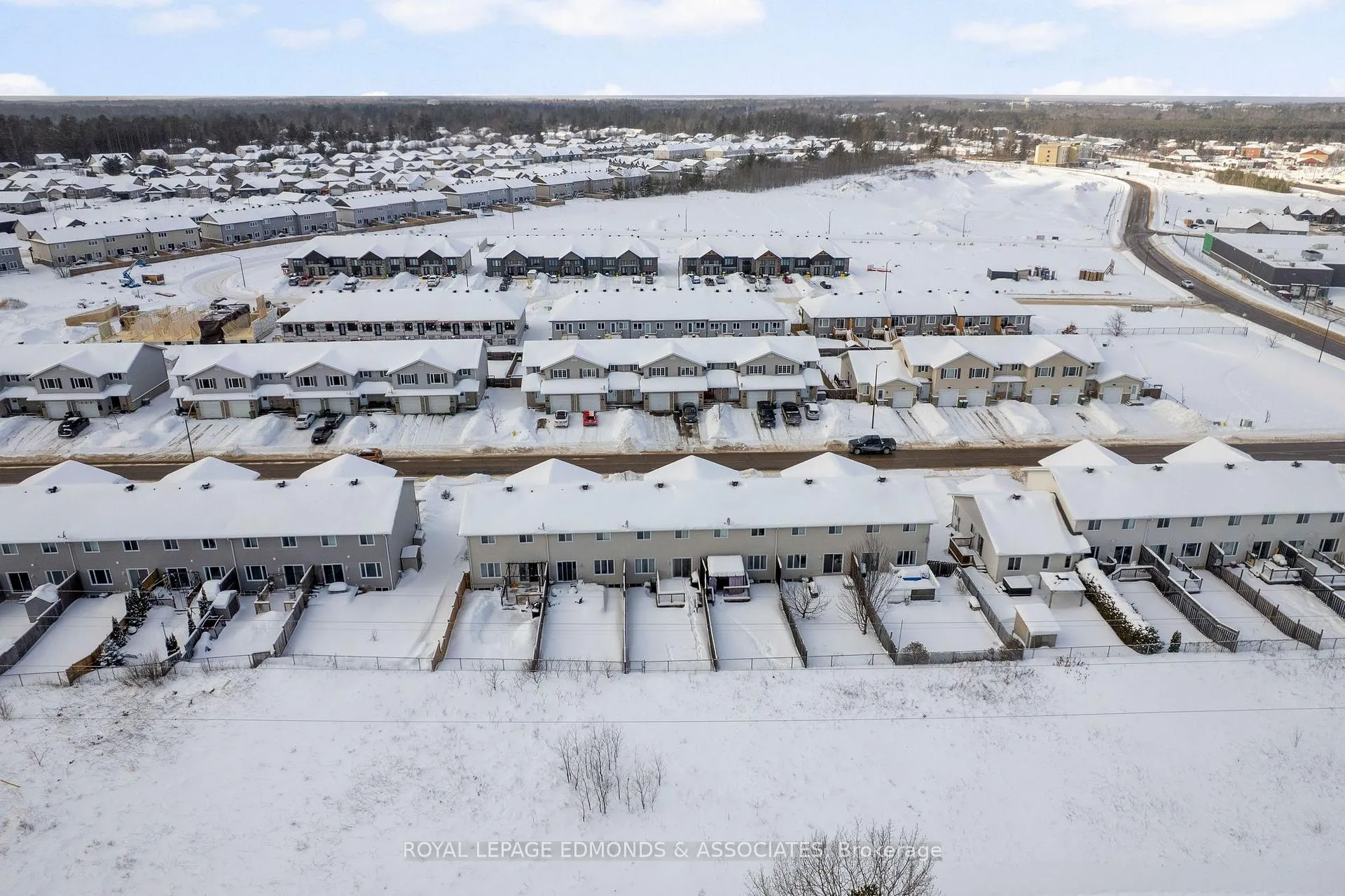 Photo 36 of 27 Winston Avenue, Petawawa — HOMEH