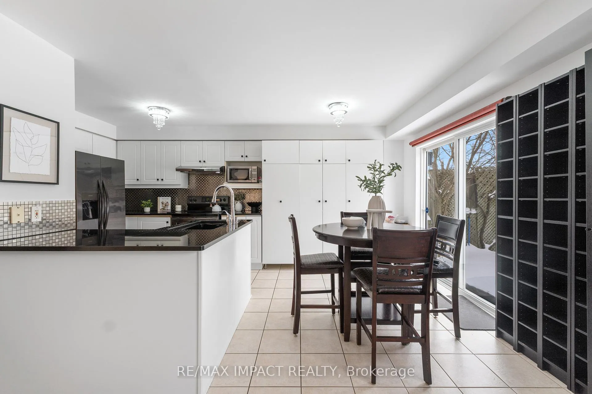 Photo 7 of 549 Brasswinds Trail, Oshawa, Pinecrest — HOMEH