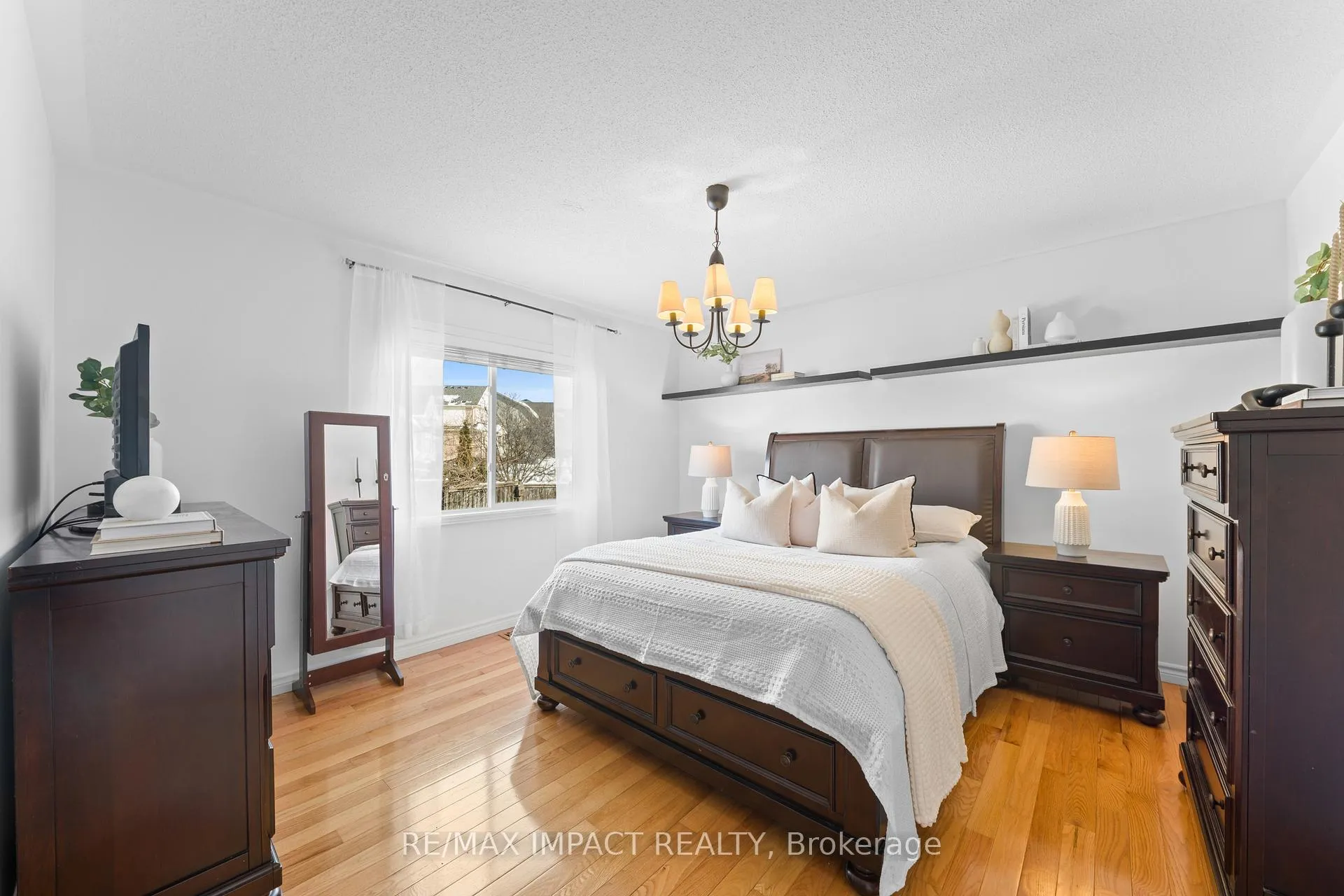 Photo 12 of 549 Brasswinds Trail, Oshawa, Pinecrest — HOMEH