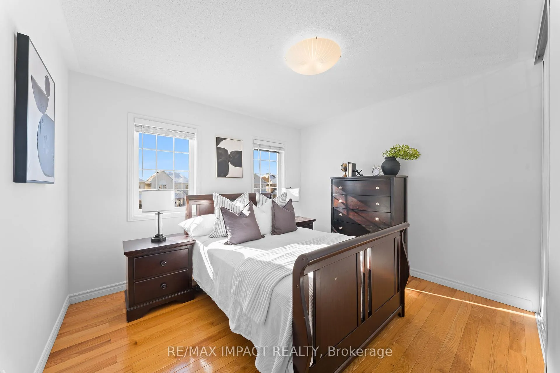 Photo 15 of 549 Brasswinds Trail, Oshawa, Pinecrest — HOMEH