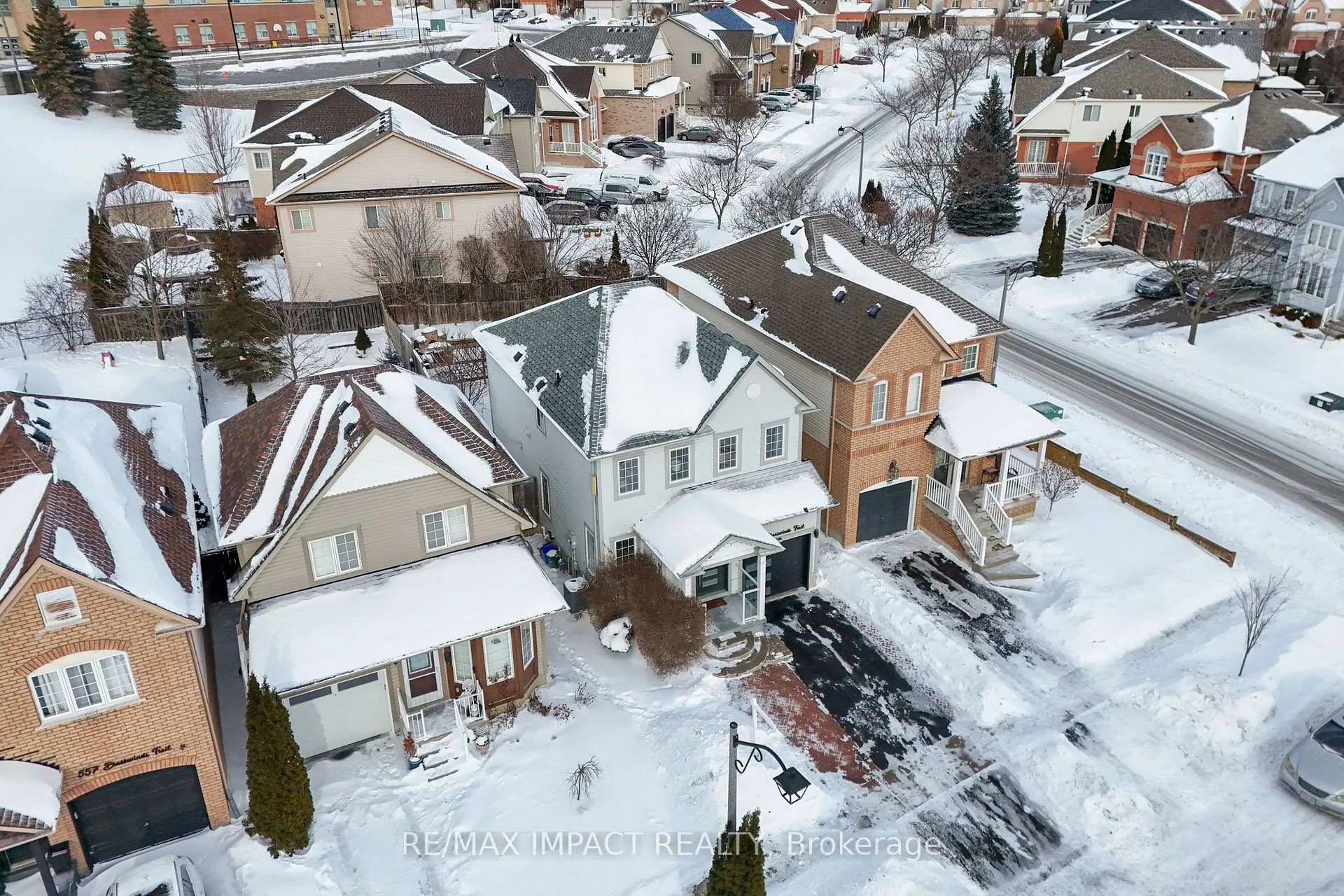 Photo 27 of 549 Brasswinds Trail, Oshawa, Pinecrest — HOMEH