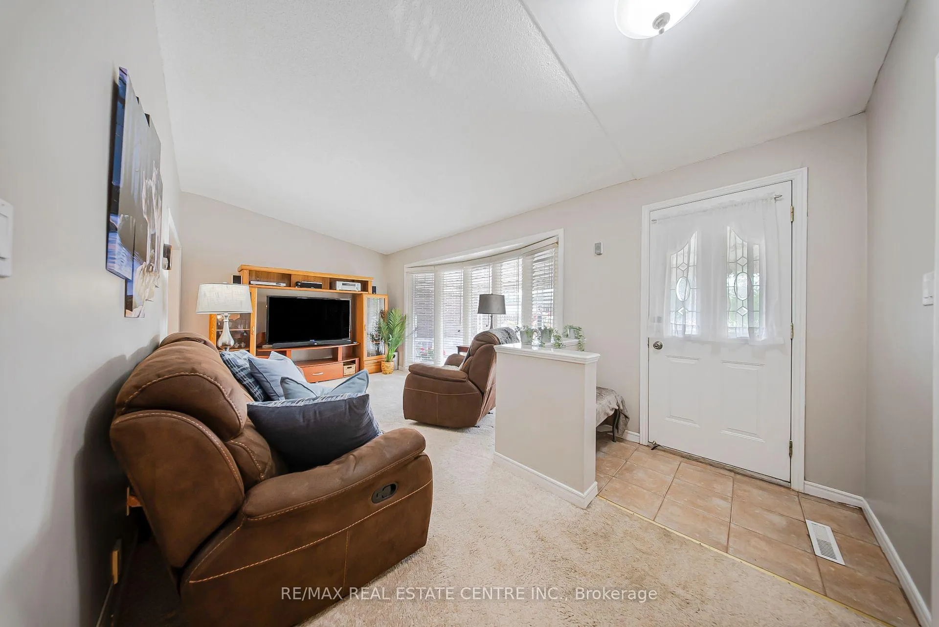 Photo 3 of 23 Coral Drive, Hamilton, Lawfield — HOMEH