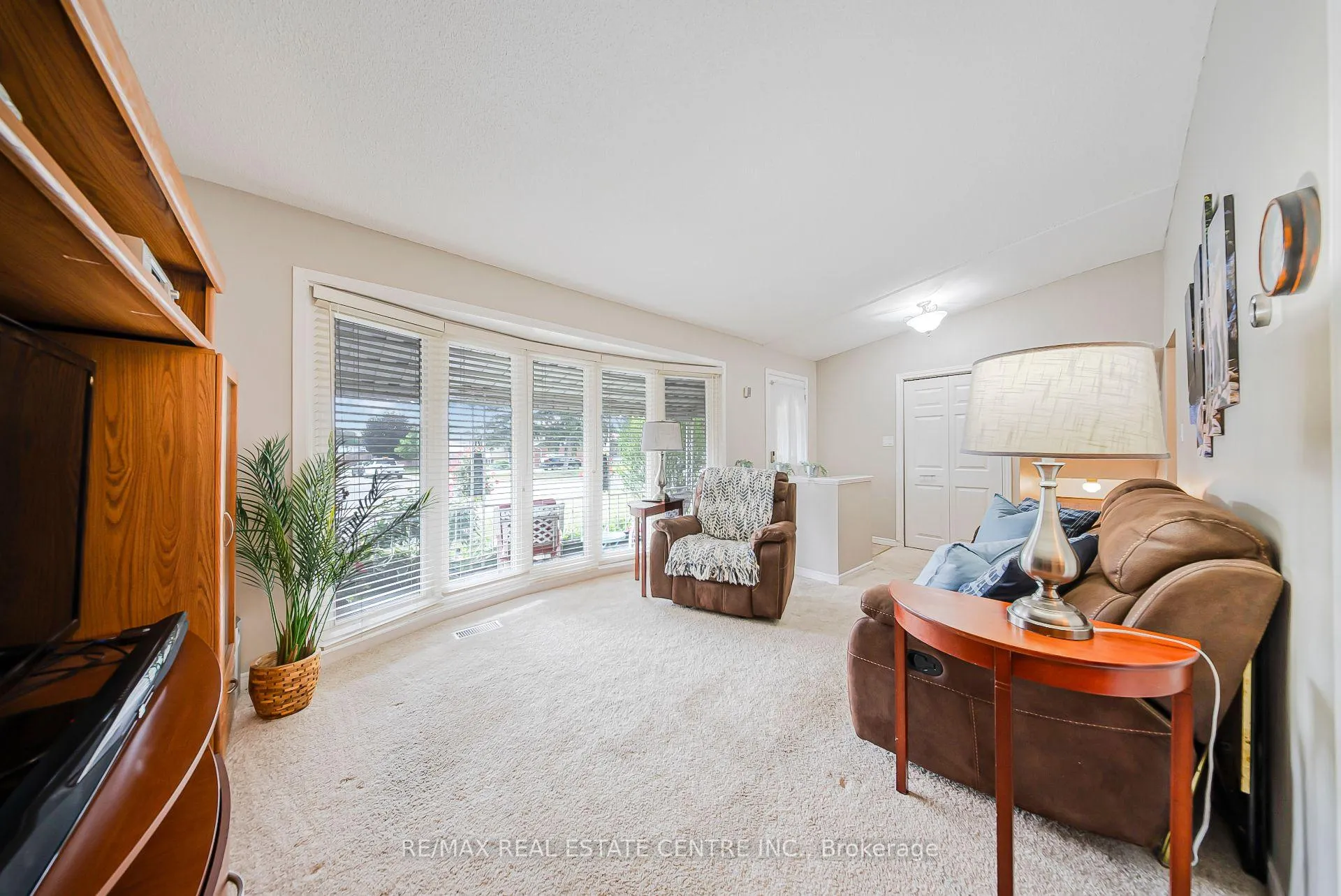 Photo 4 of 23 Coral Drive, Hamilton, Lawfield — HOMEH
