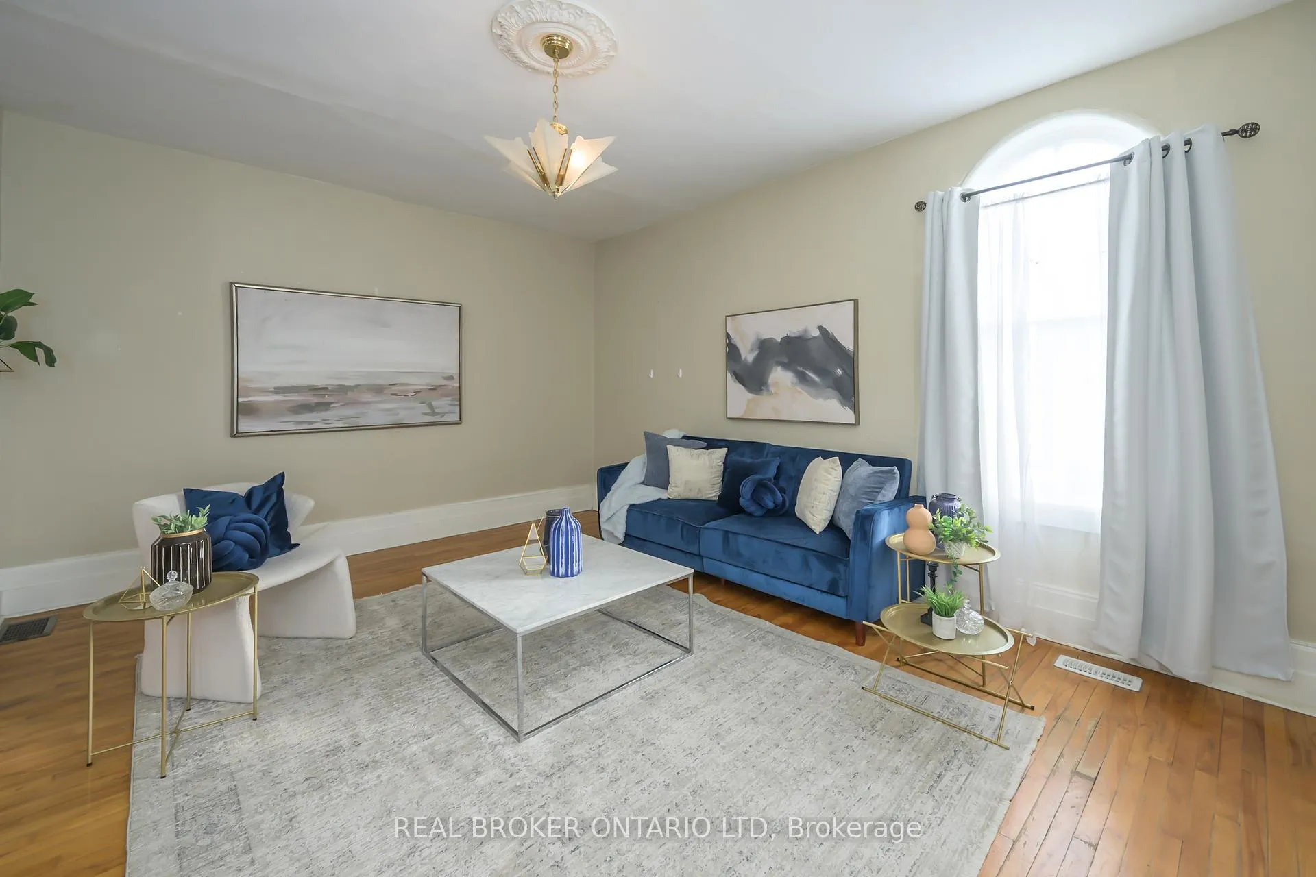 Photo 5 of 222 Ellen Street, North Middlesex, Parkhill — HOMEH