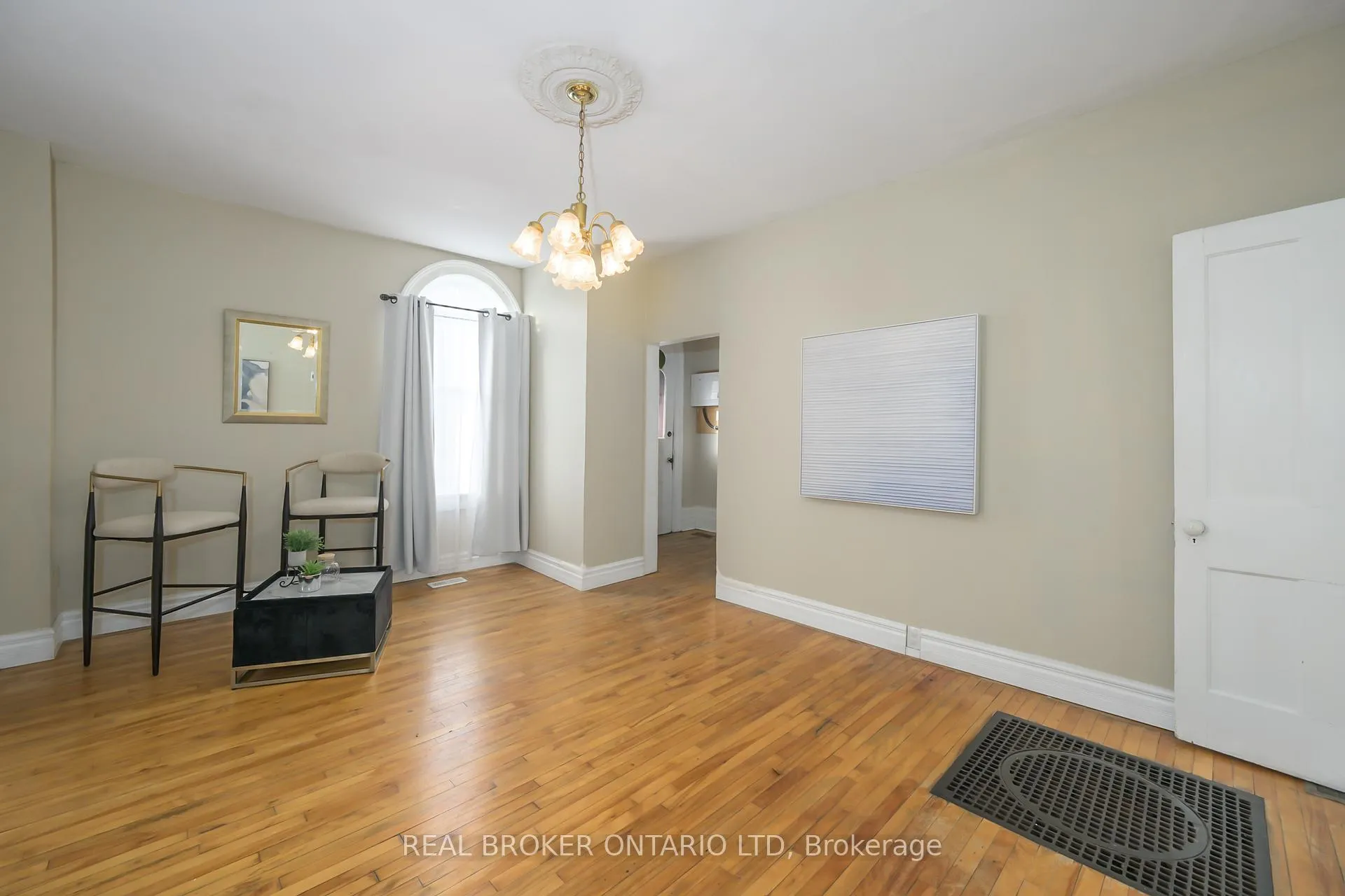 Photo 9 of 222 Ellen Street, North Middlesex, Parkhill — HOMEH