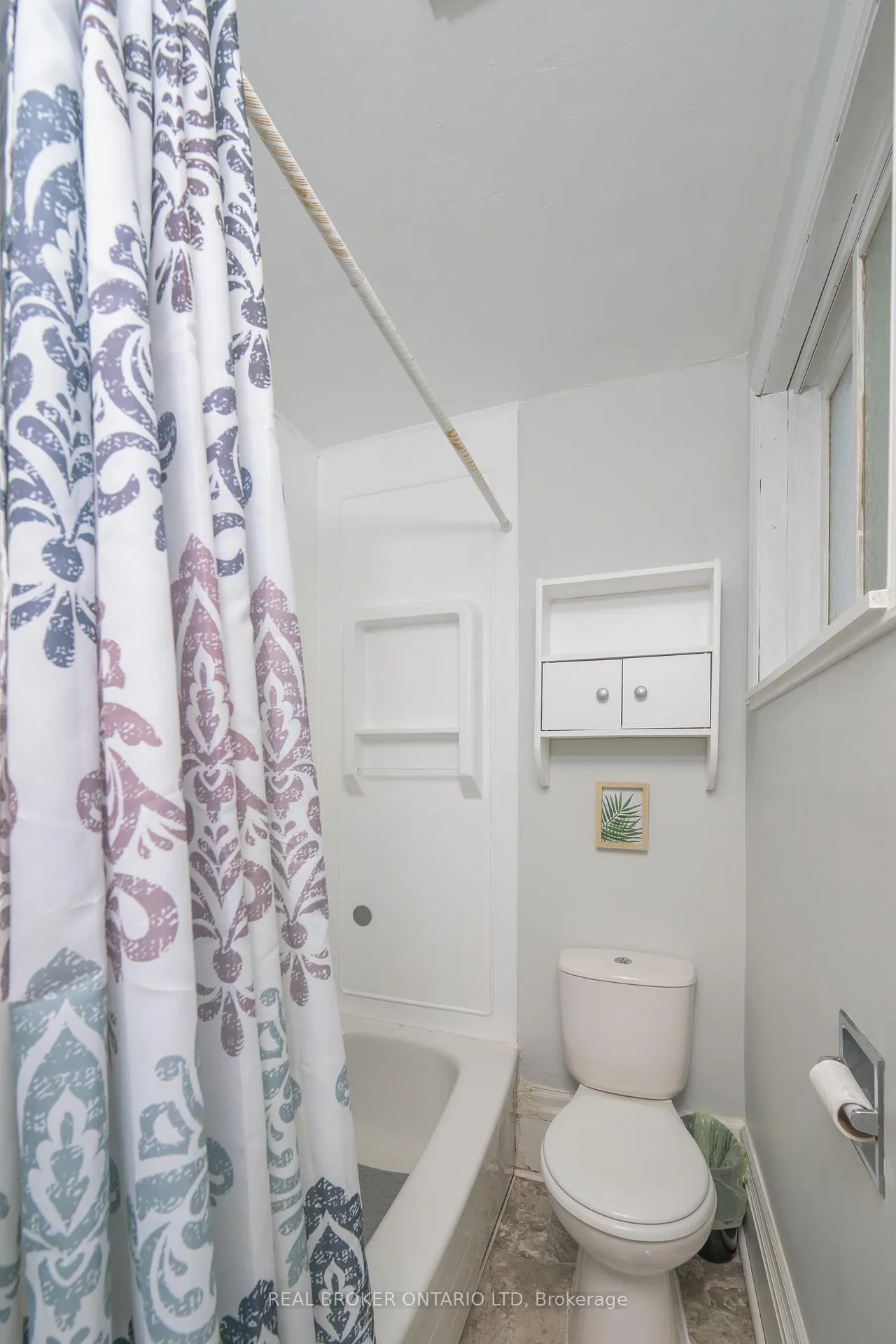 Photo 16 of 222 Ellen Street, North Middlesex, Parkhill — HOMEH