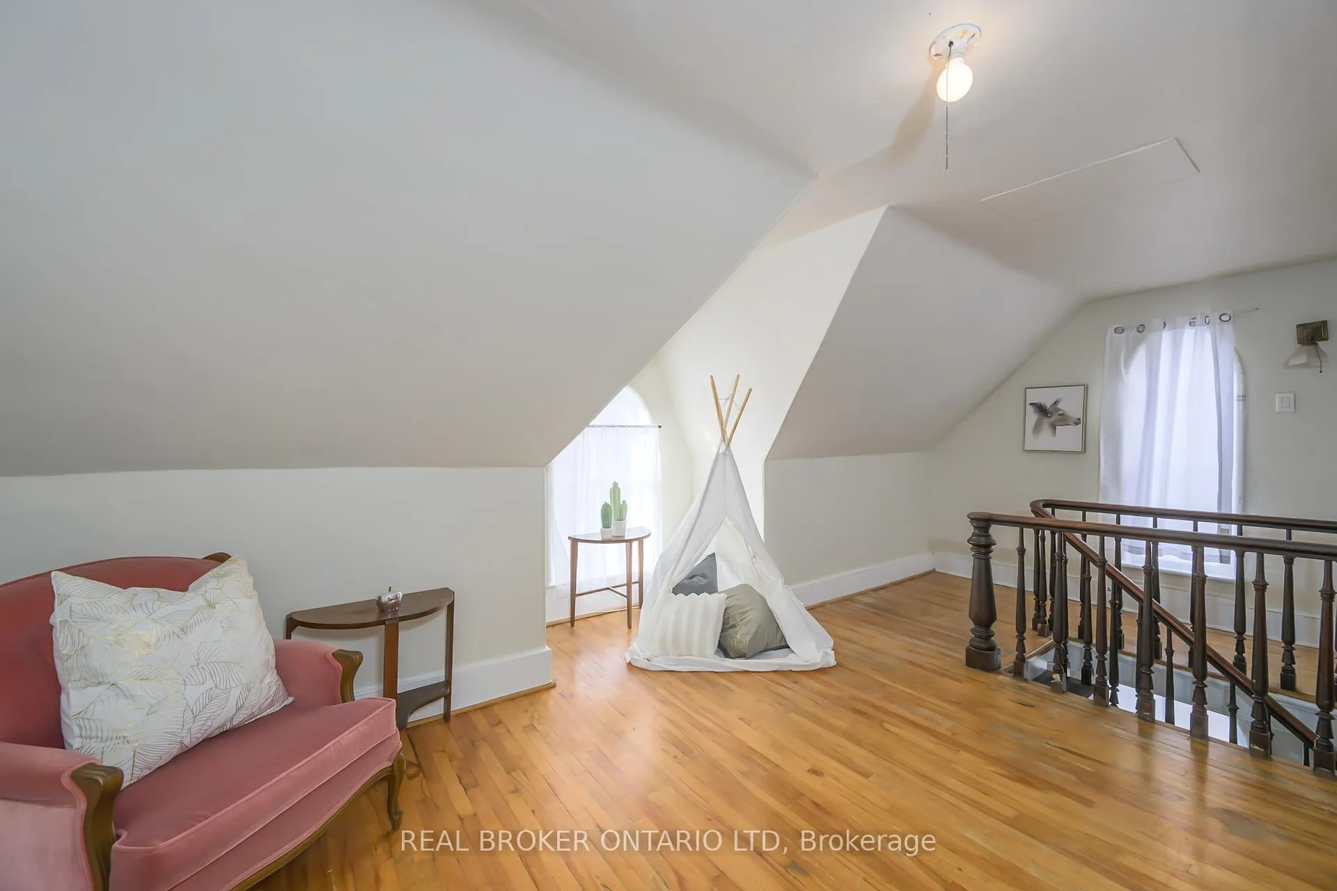 Photo 20 of 222 Ellen Street, North Middlesex, Parkhill — HOMEH