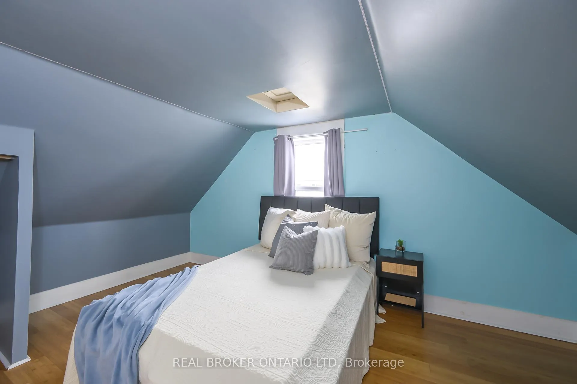 Photo 23 of 222 Ellen Street, North Middlesex, Parkhill — HOMEH