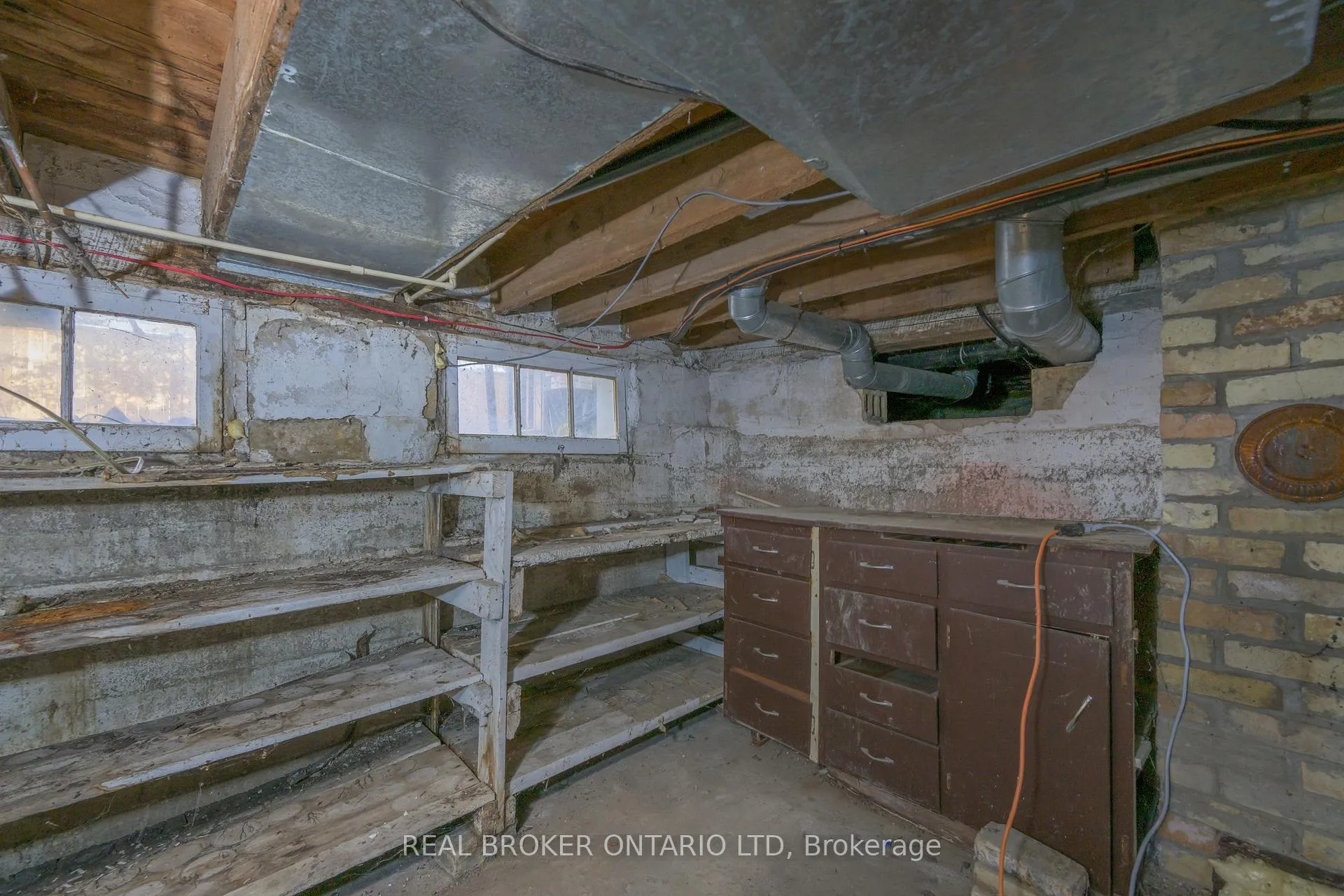 Photo 28 of 222 Ellen Street, North Middlesex, Parkhill — HOMEH