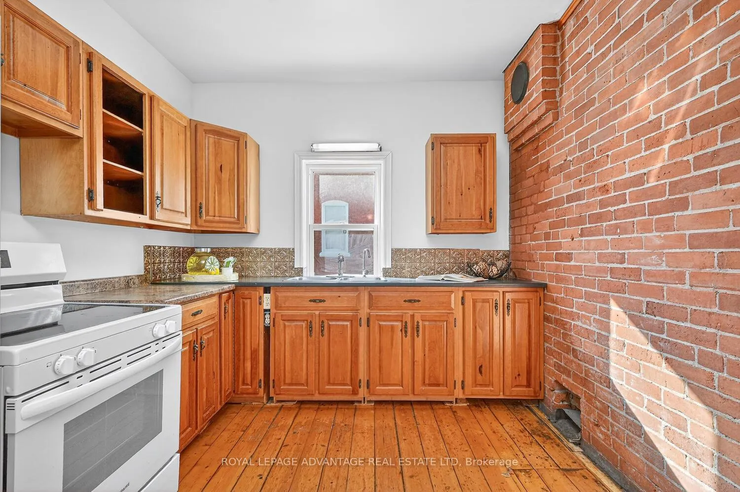 Photo 20 of 73 Russell Street E, Smiths Falls — HOMEH
