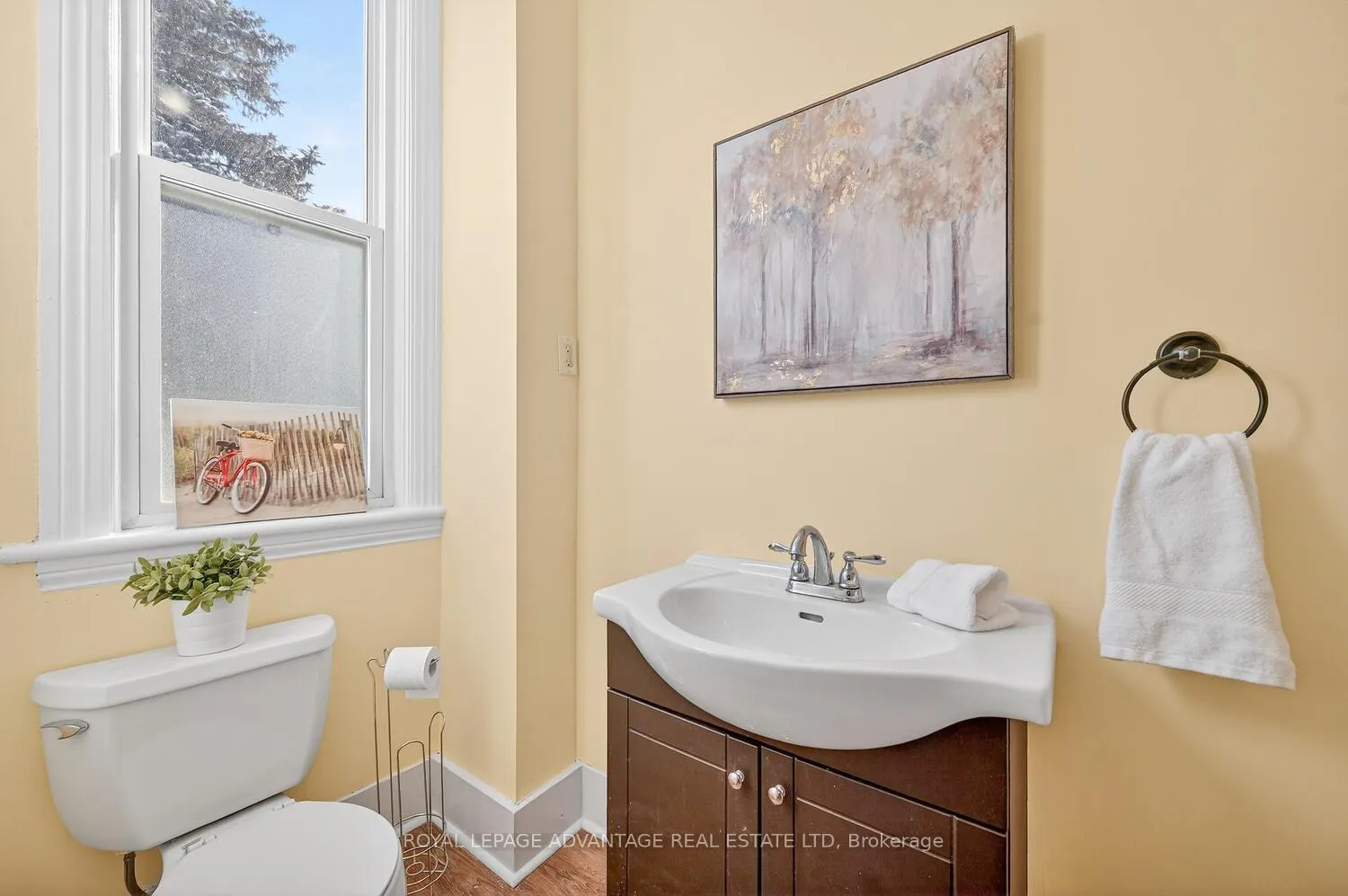 Photo 24 of 73 Russell Street E, Smiths Falls — HOMEH