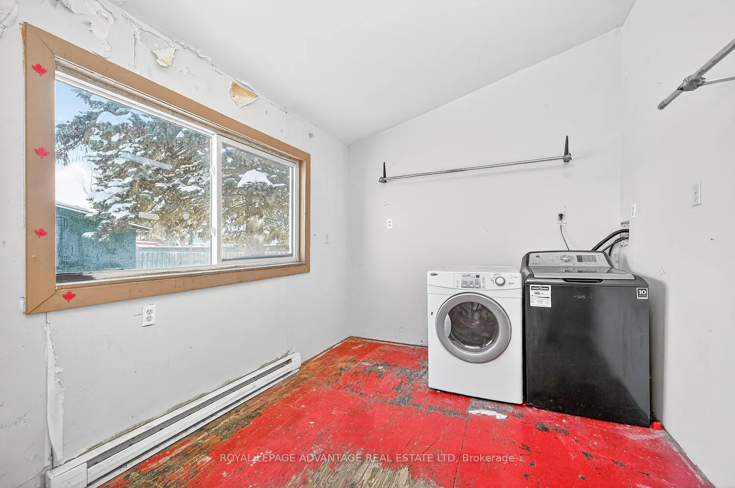 Photo 39 of 73 Russell Street E, Smiths Falls — HOMEH