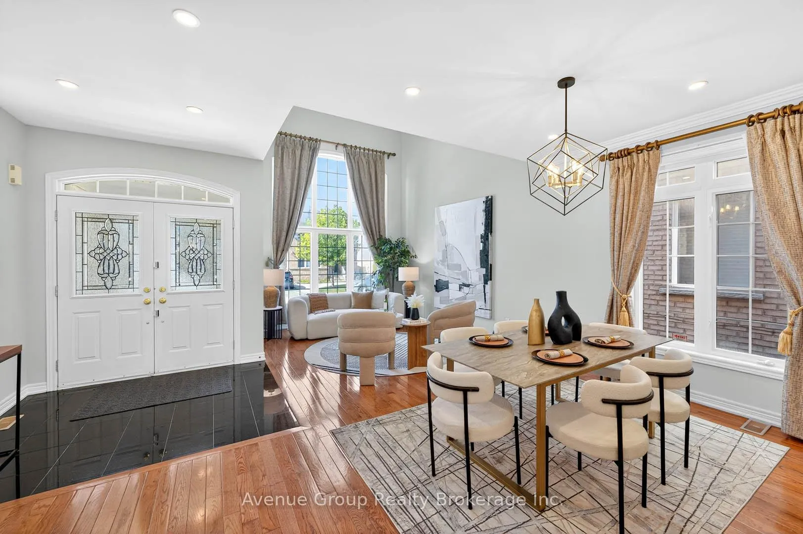 Photo 3 of 17 Adastra Crescent, Markham, Victoria Manor-Jennings Gate — HOMEH
