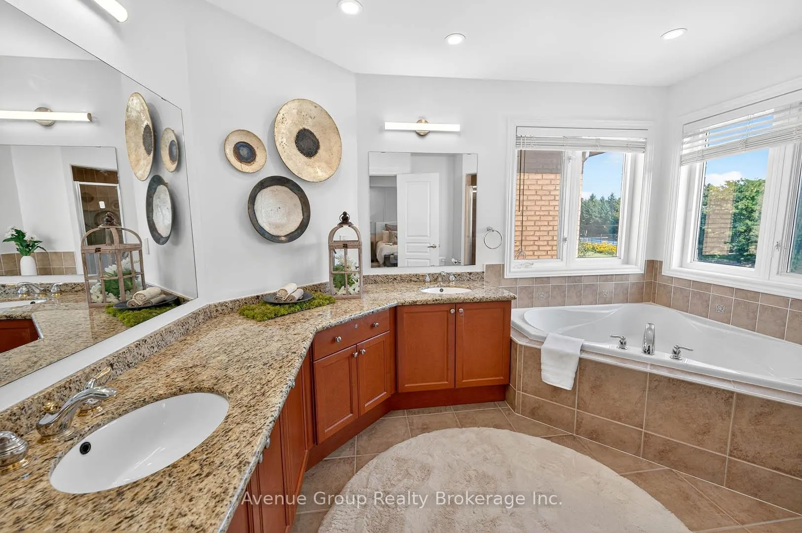 Photo 28 of 17 Adastra Crescent, Markham, Victoria Manor-Jennings Gate — HOMEH