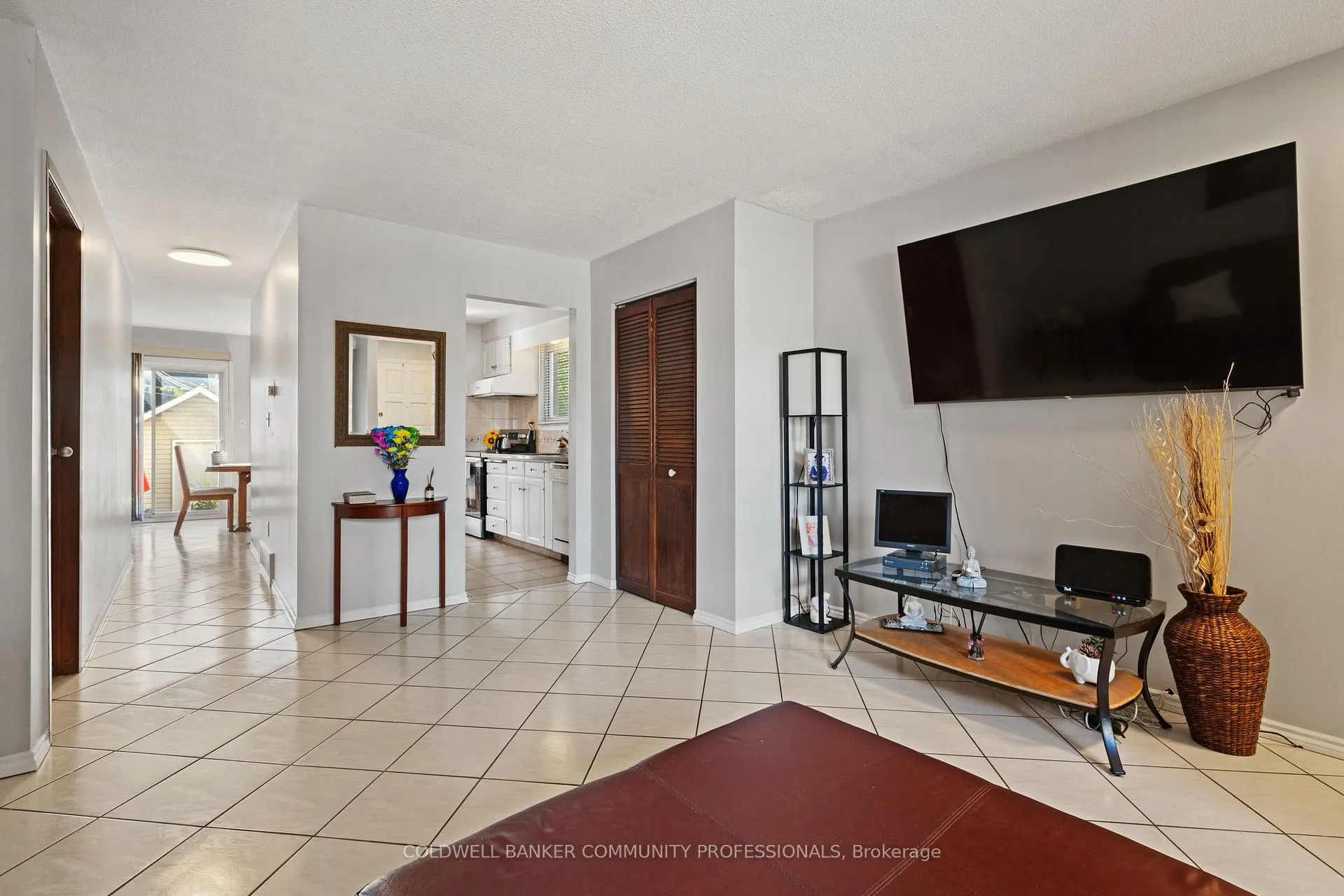 Photo 8 of 135 West Avenue N, Hamilton, Beasley — HOMEH