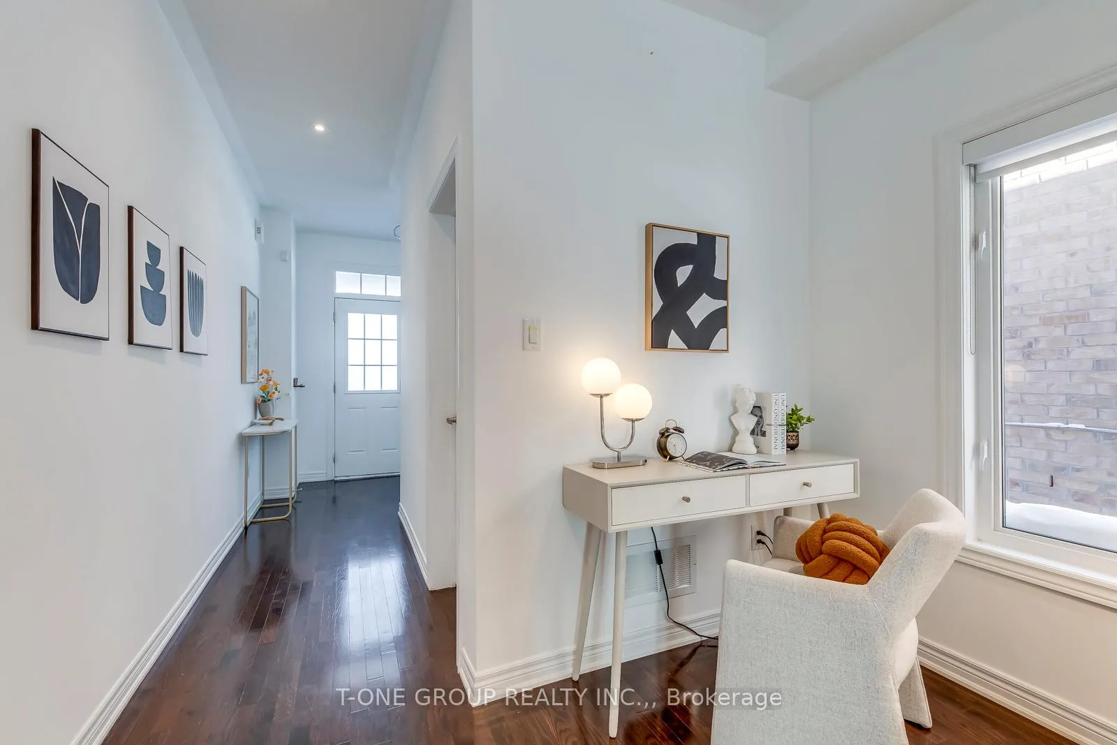 Photo 3 of 53 Lauderdale Drive, Vaughan, Patterson — HOMEH