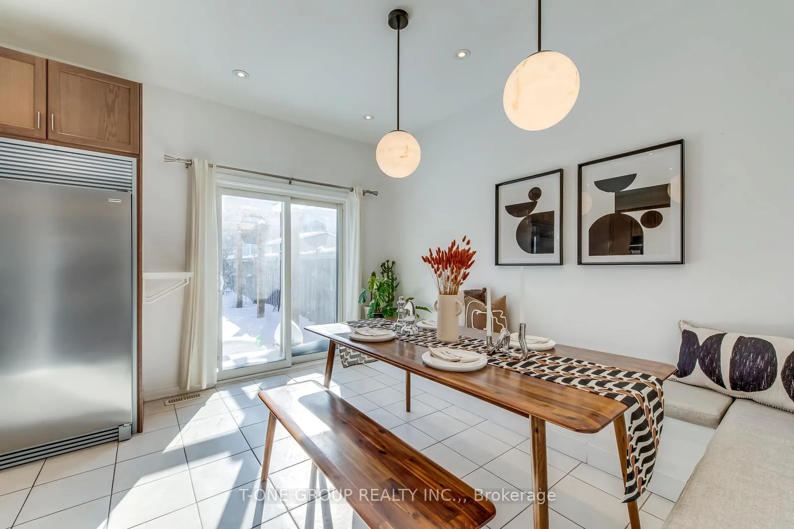 Photo 9 of 53 Lauderdale Drive, Vaughan, Patterson — HOMEH