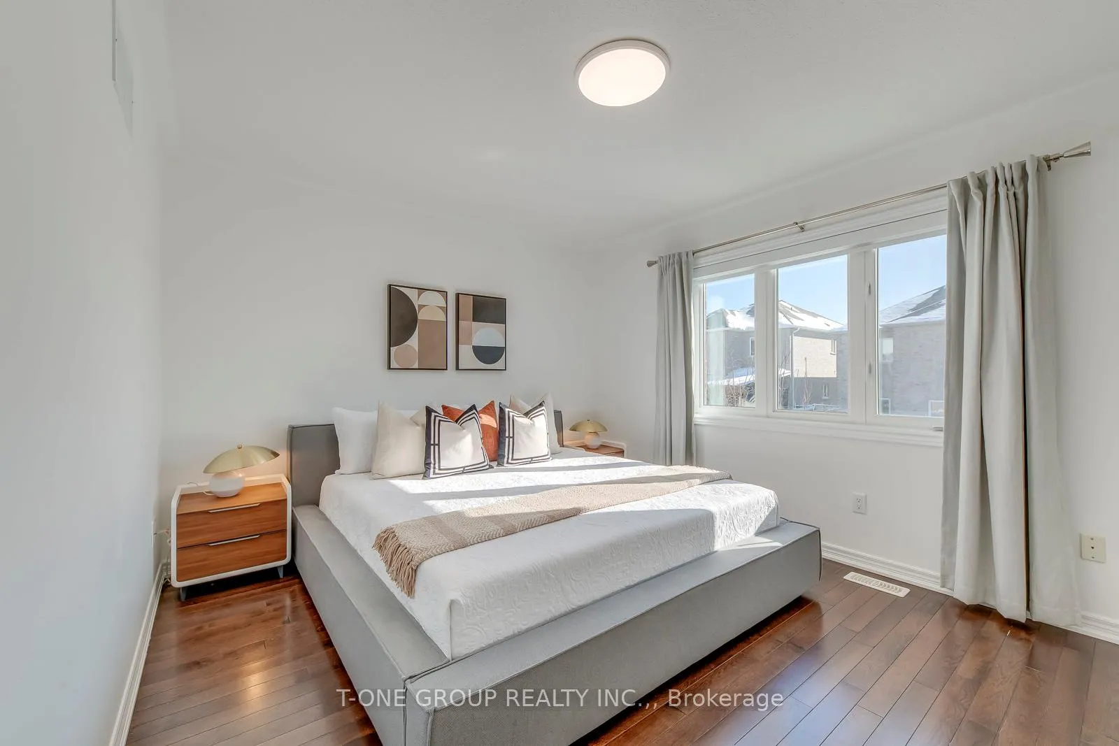 Photo 14 of 53 Lauderdale Drive, Vaughan, Patterson — HOMEH
