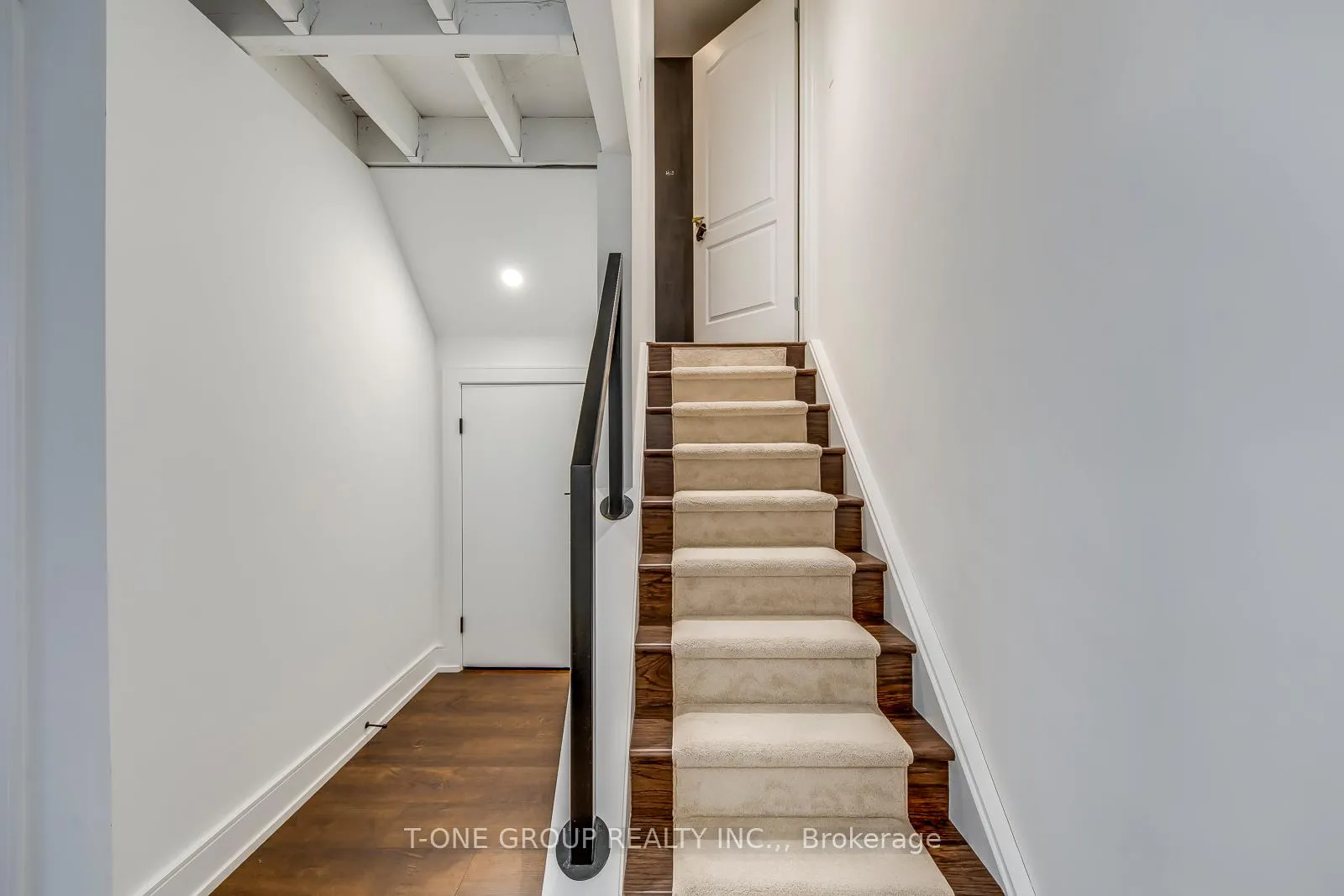 Photo 21 of 53 Lauderdale Drive, Vaughan, Patterson — HOMEH