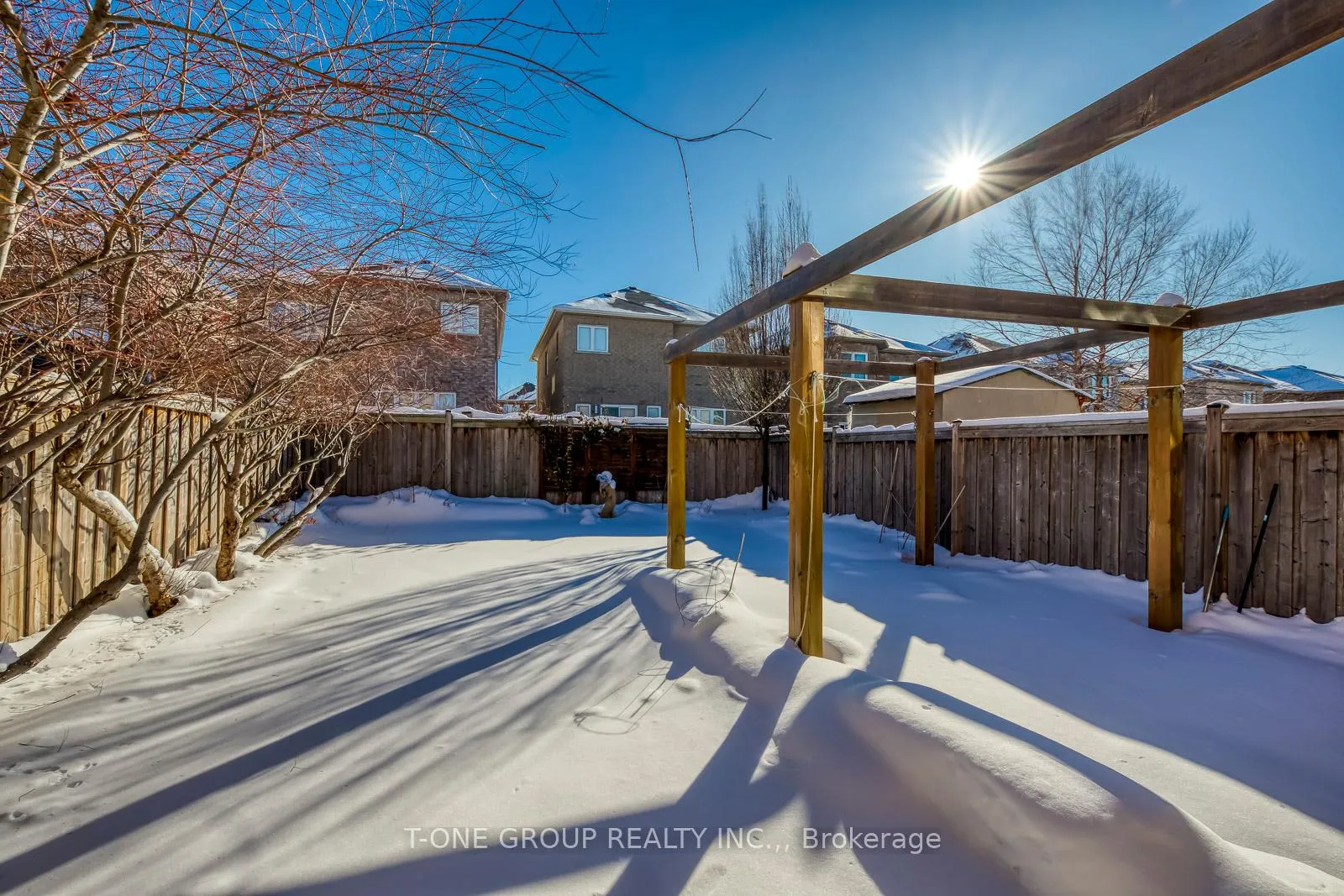 Photo 27 of 53 Lauderdale Drive, Vaughan, Patterson — HOMEH