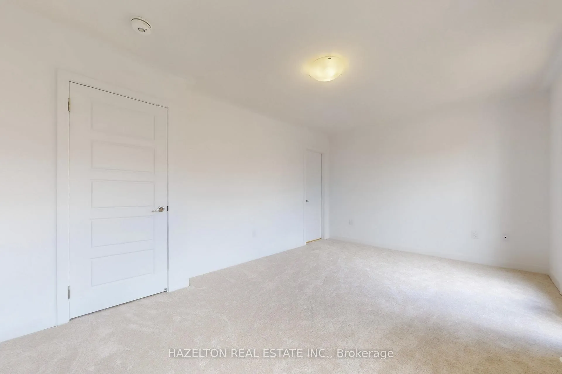 Photo 23 of 26 Calloway Way, Whitby, Downtown Whitby — HOMEH
