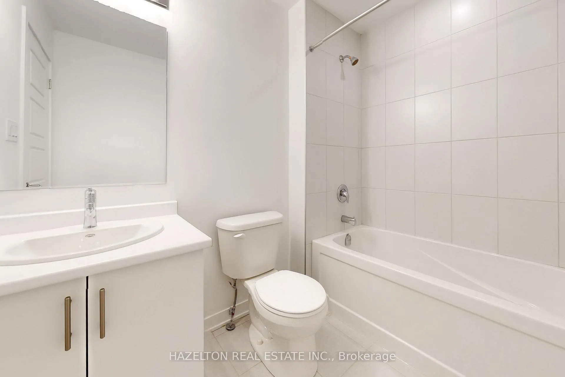 Photo 24 of 26 Calloway Way, Whitby, Downtown Whitby — HOMEH