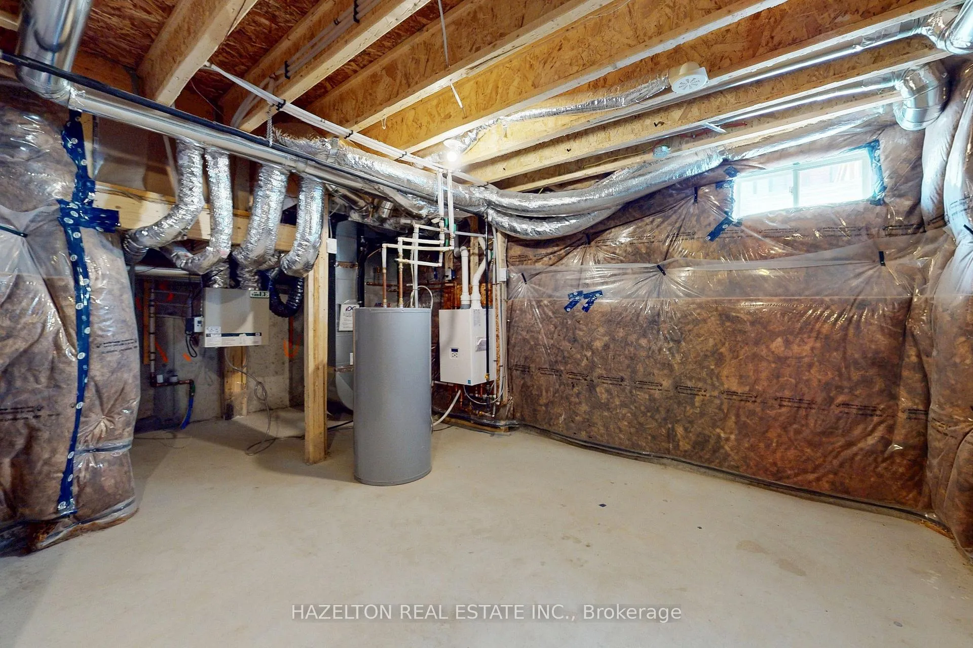 Photo 41 of 26 Calloway Way, Whitby, Downtown Whitby — HOMEH
