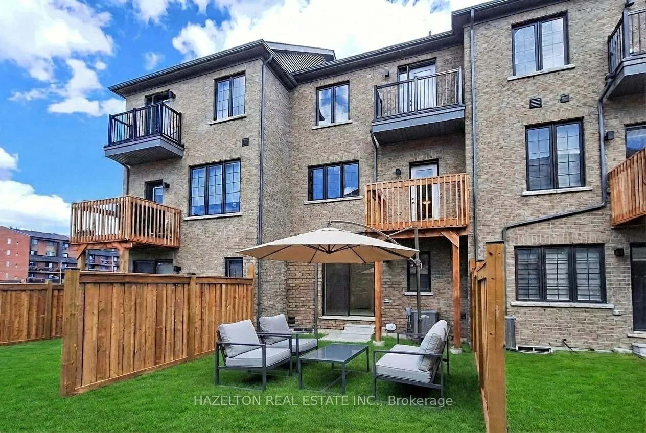 Photo 43 of 26 Calloway Way, Whitby, Downtown Whitby — HOMEH