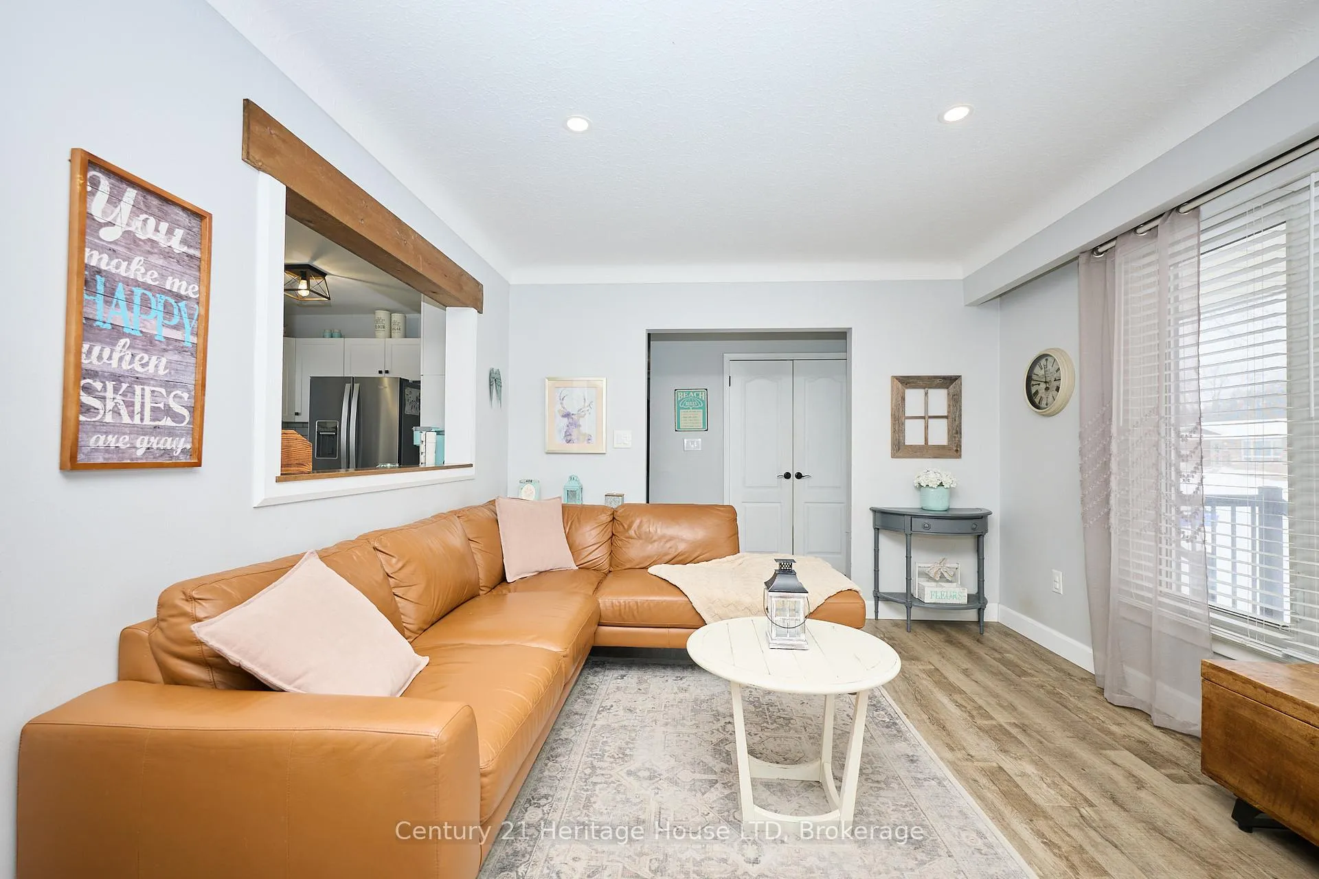 Photo 4 of 8845 Banting Avenue, Niagara Falls, Chippawa — HOMEH