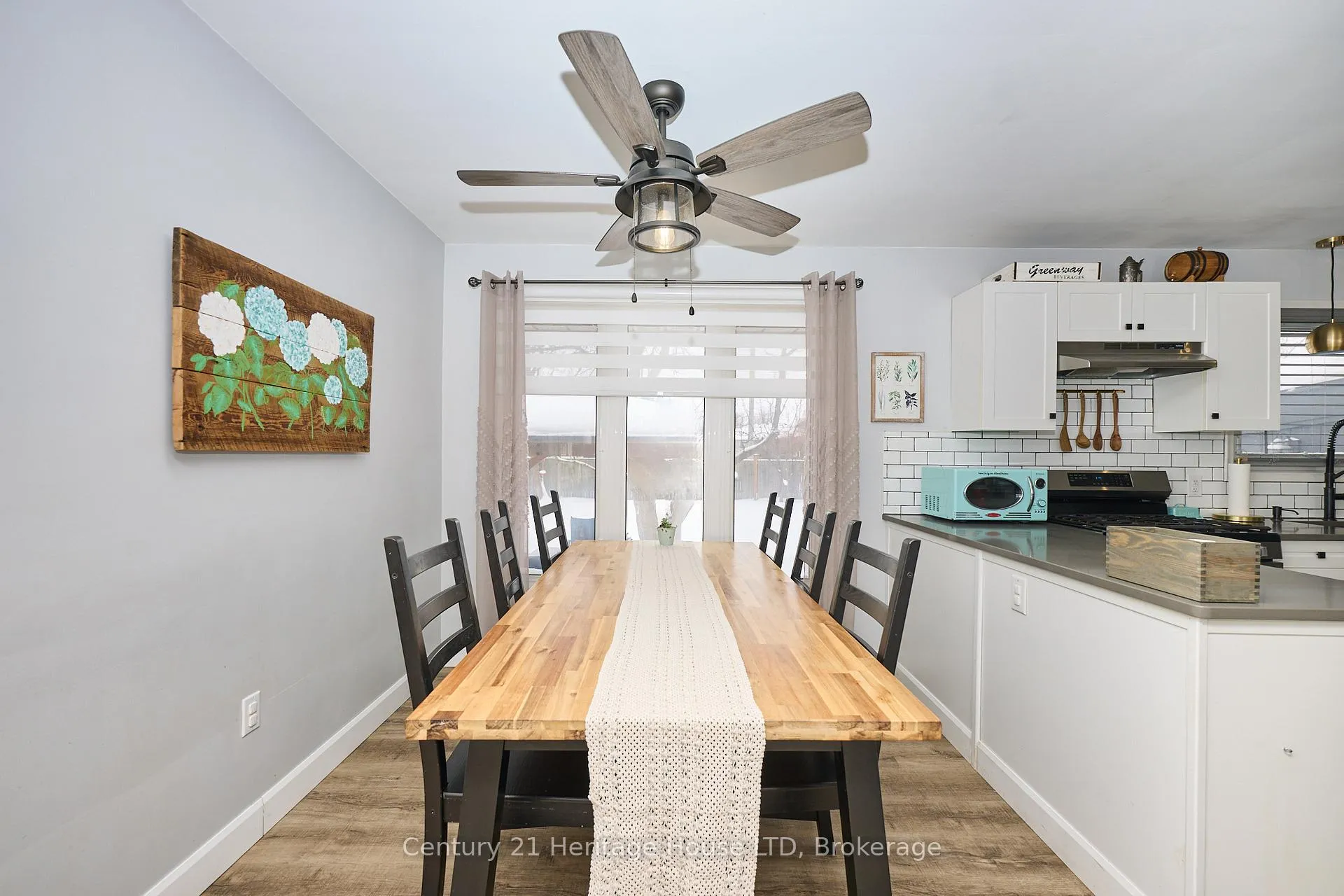 Photo 5 of 8845 Banting Avenue, Niagara Falls, Chippawa — HOMEH