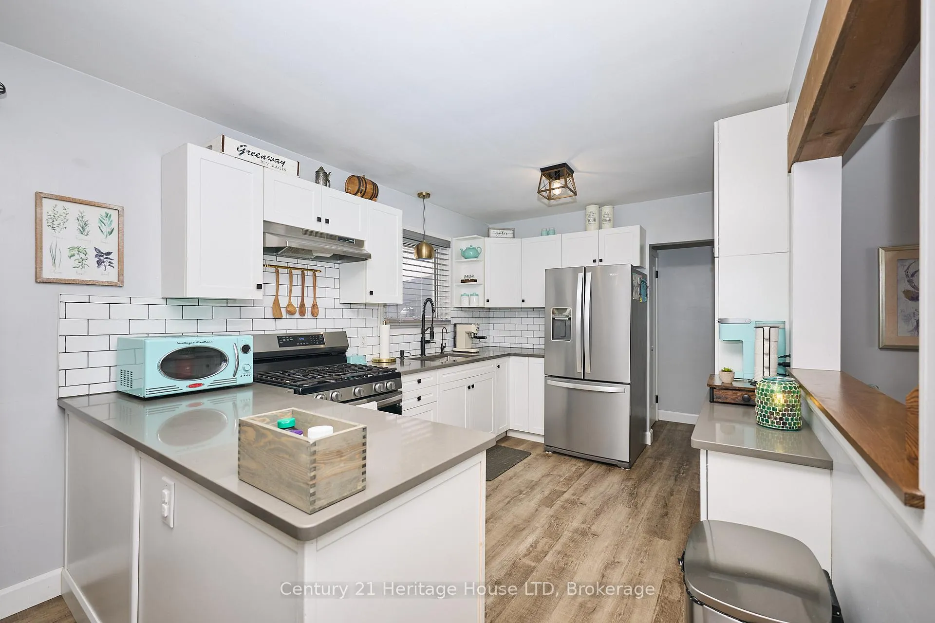Photo 7 of 8845 Banting Avenue, Niagara Falls, Chippawa — HOMEH