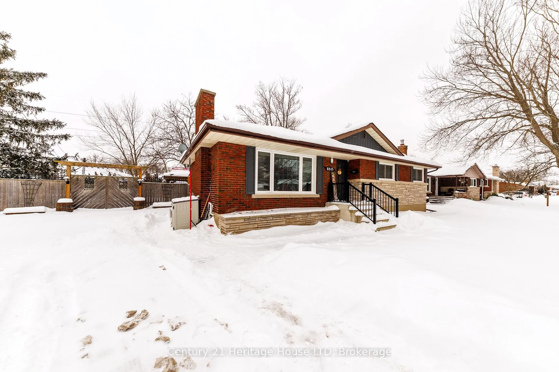 Photo 36 of 8845 Banting Avenue, Niagara Falls, Chippawa — HOMEH