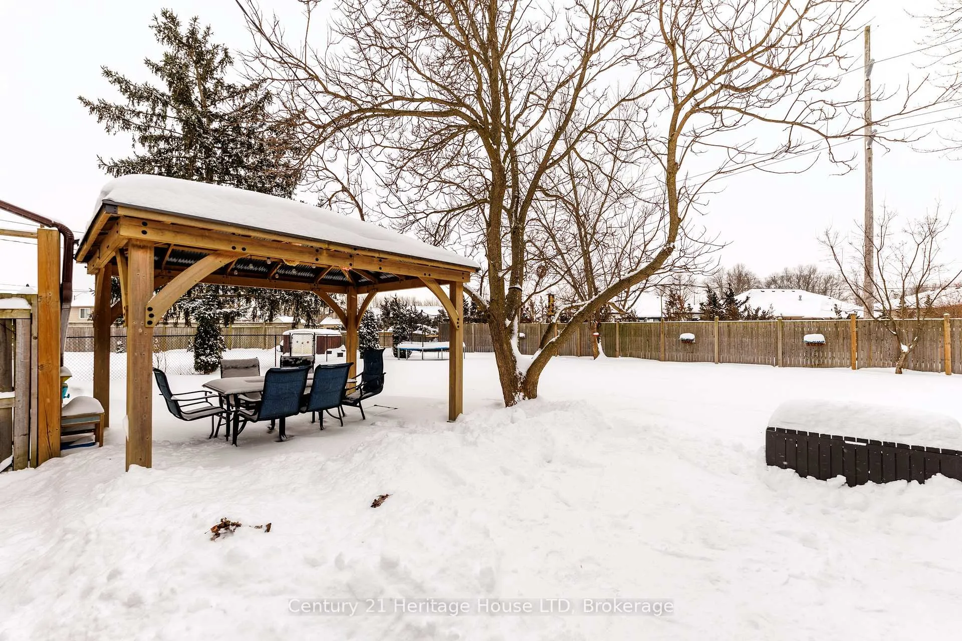 Photo 37 of 8845 Banting Avenue, Niagara Falls, Chippawa — HOMEH