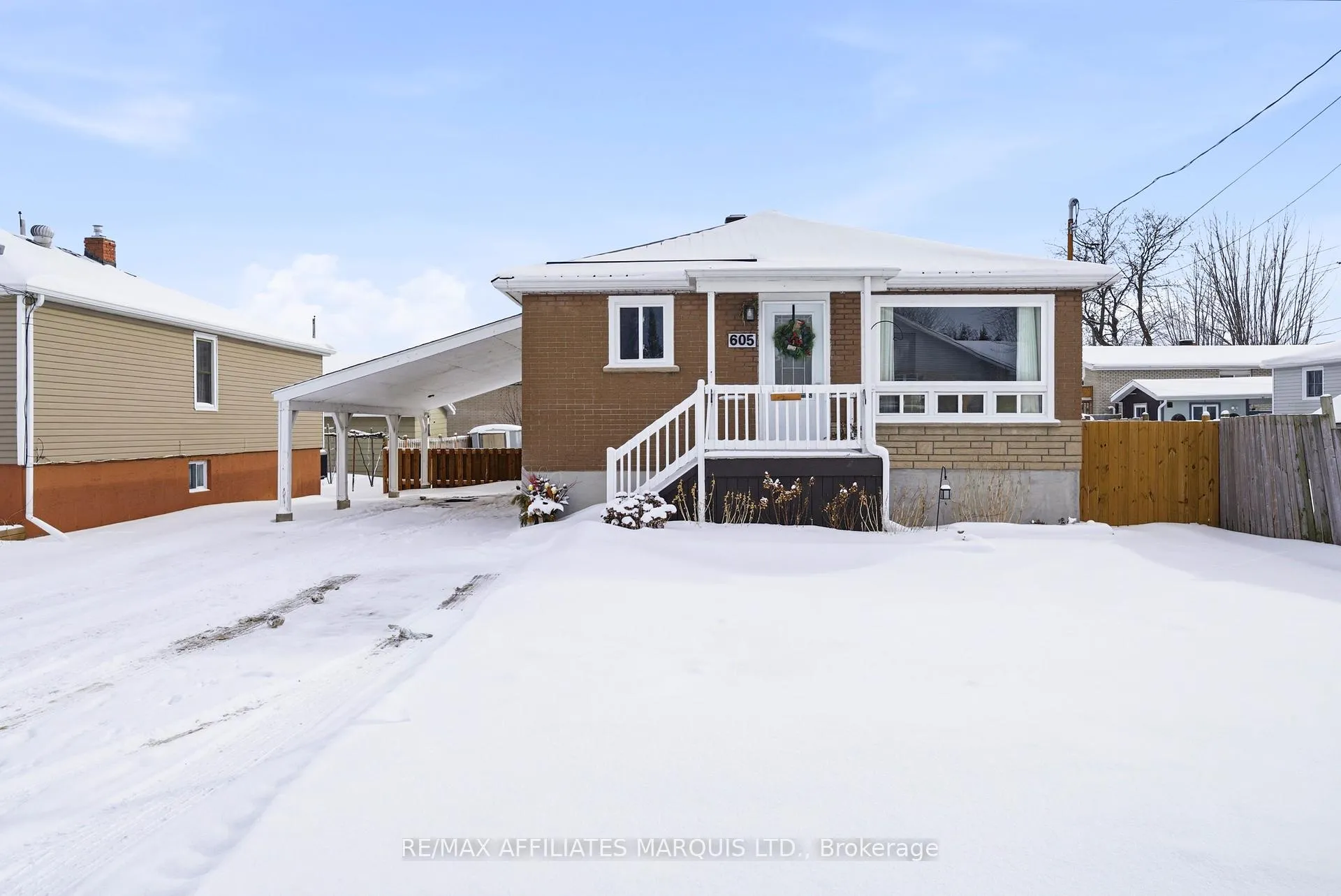 Photo 2 of 605 Twelfth Street E, Cornwall — HOMEH