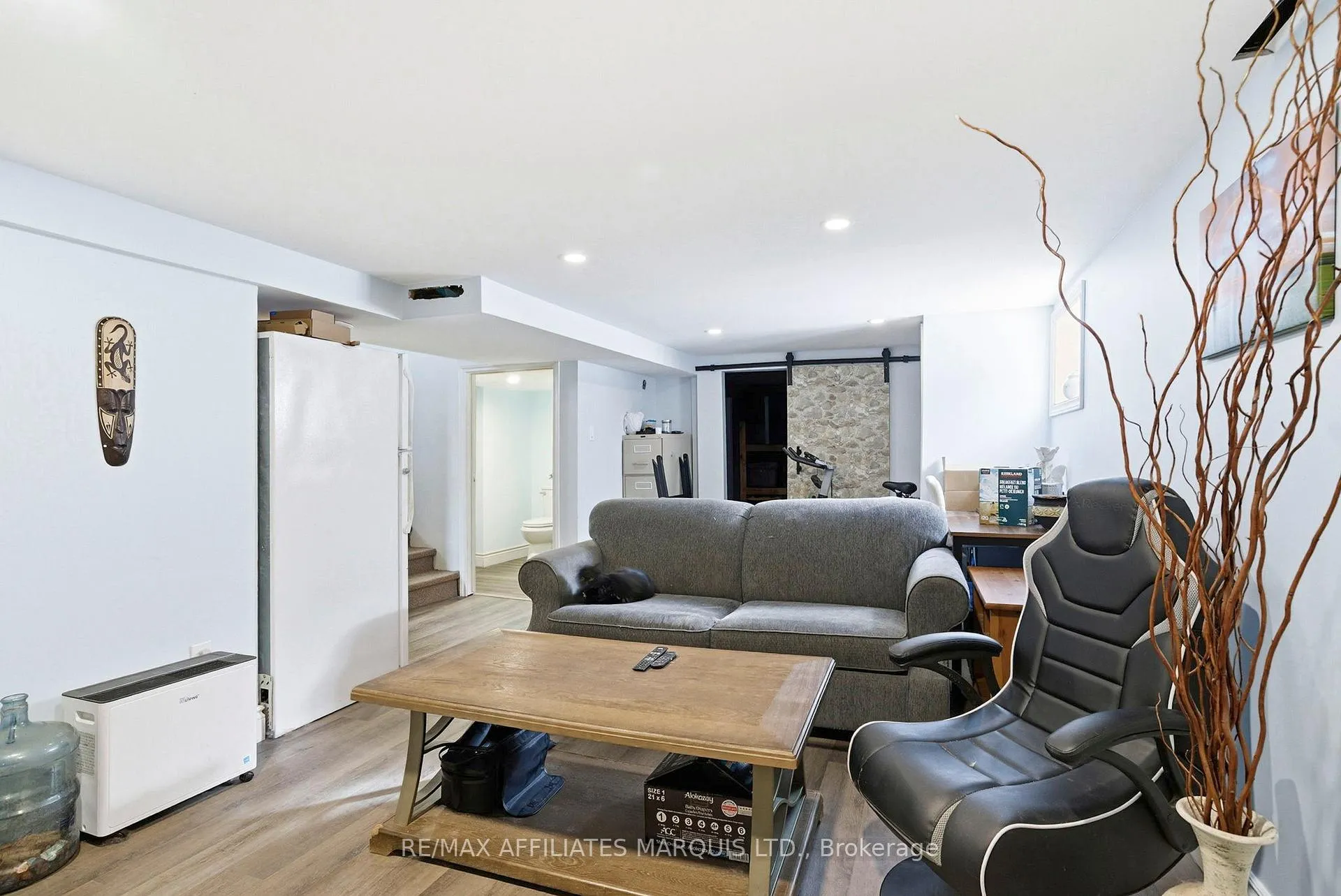 Photo 16 of 605 Twelfth Street E, Cornwall — HOMEH