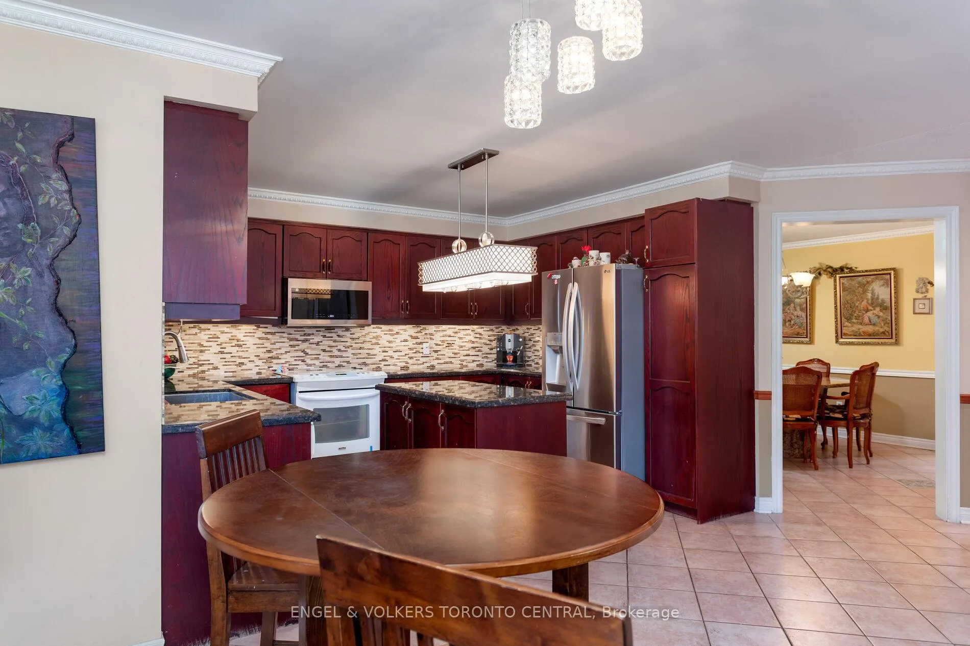 Photo 11 of 144 Claremont Lane, Vaughan, West Woodbridge — HOMEH